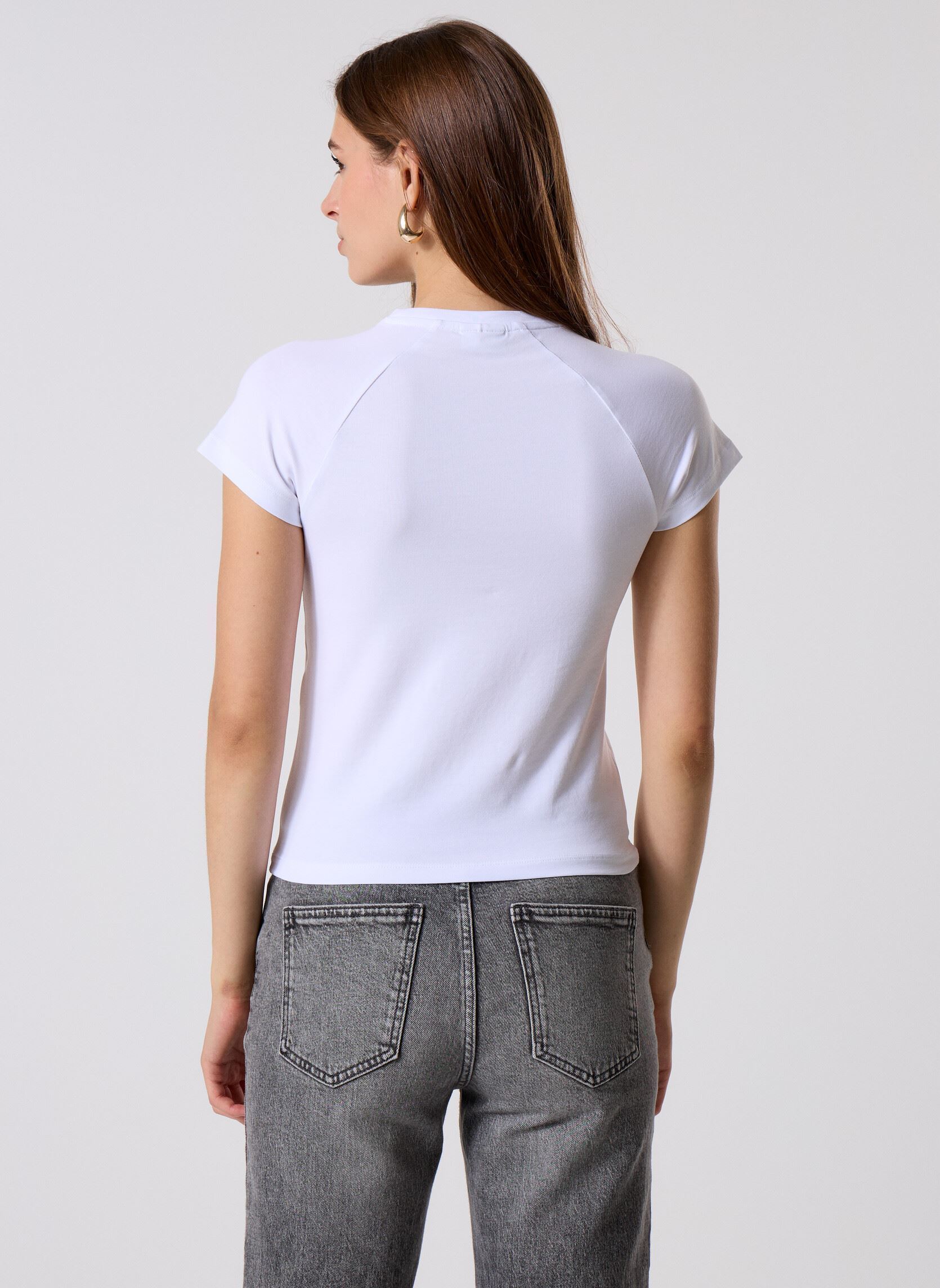 Tee-shirts manches courtes Nmkatinka S/S Raglan Top Fwd Jrs Noos femme blanc Noisy May Tee-shirts manches courtes Nmkatinka S/S Raglan Top Fwd Jrs Noos femme blanc Bright white