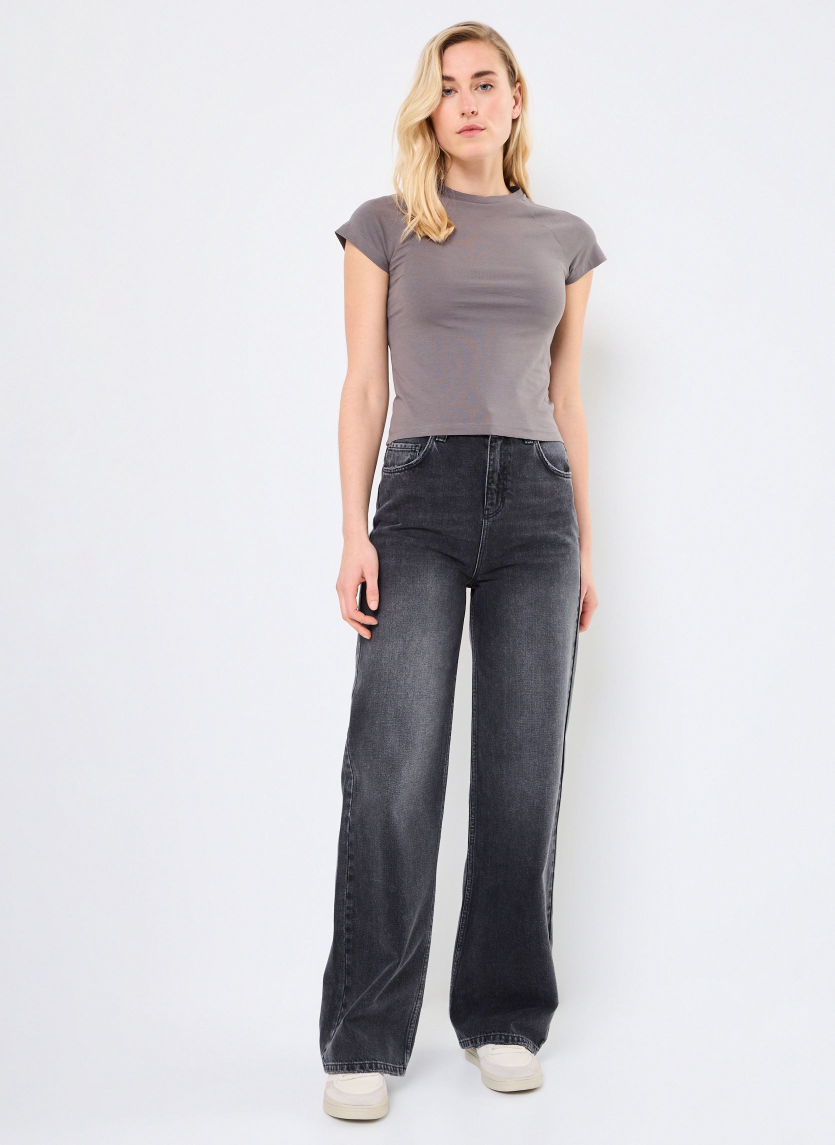 Tee-shirts manches courtes Nmkatinka S/S Raglan Top Fwd Jrs Noos femme gris Noisy May Tee-shirts manches courtes Nmkatinka S/S Raglan Top Fwd Jrs Noos femme gris Charcoal Gray