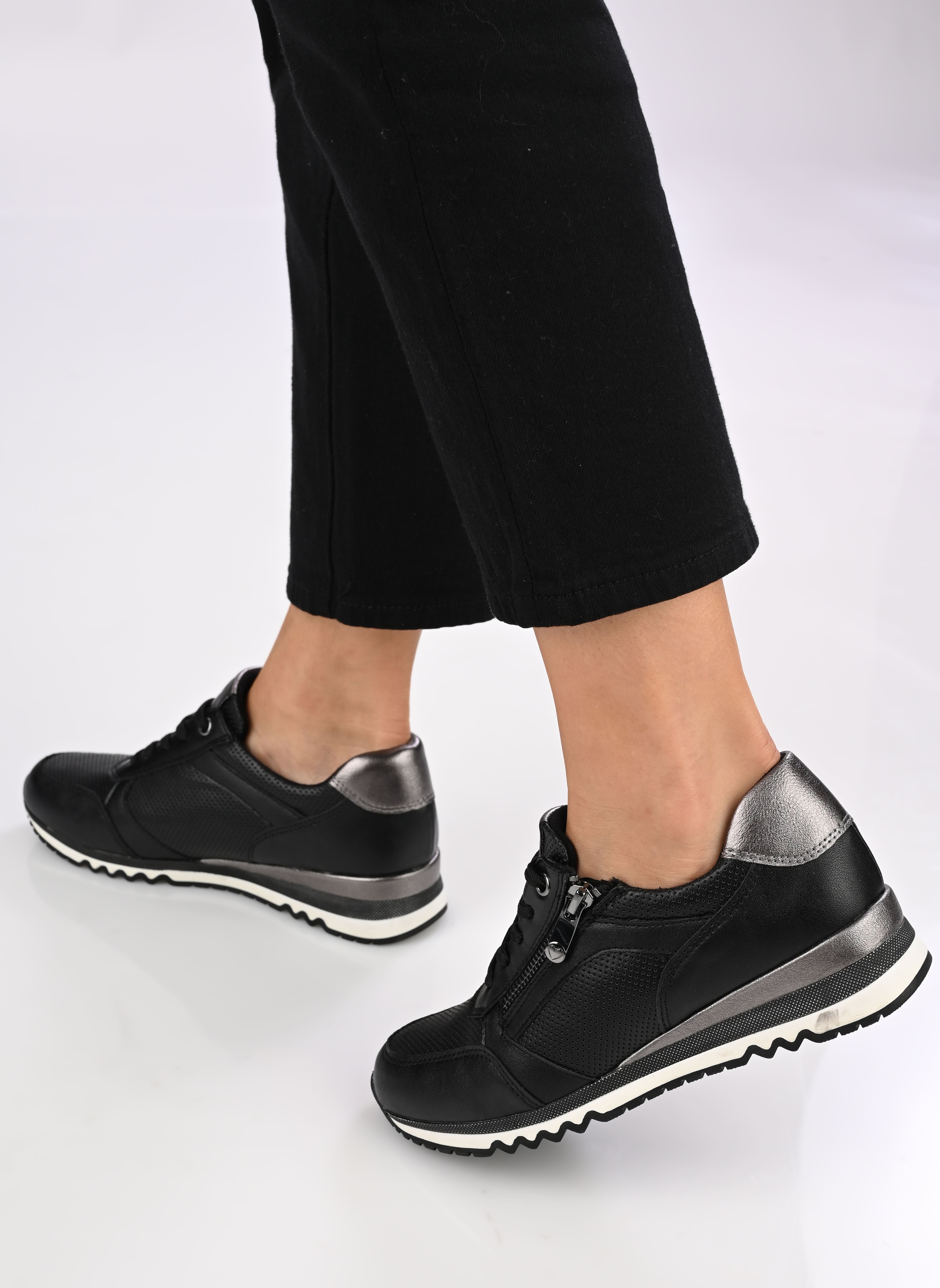 Sneakers basse 23782-41 donna nero Marco Tozzi Sneakers basse 23782-41 donna nero Black/Gun Mtl