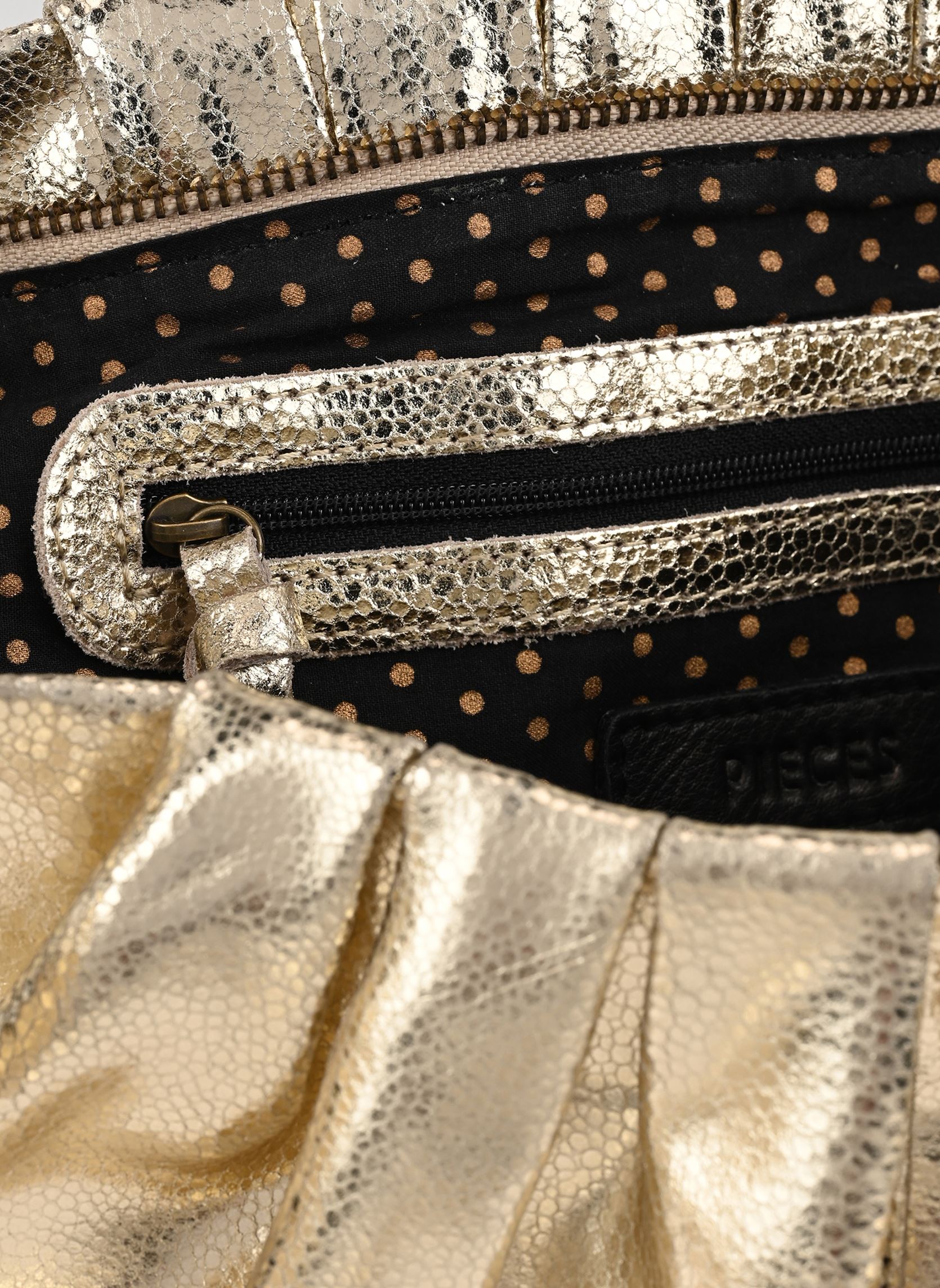 Schoudertassen Pcsuenna Suede Large Cross Body Fc dames beige Pieces Schoudertassen Pcsuenna Suede Large Cross Body Fc dames beige BEIGE CHAMPAGNE PEBBLE
