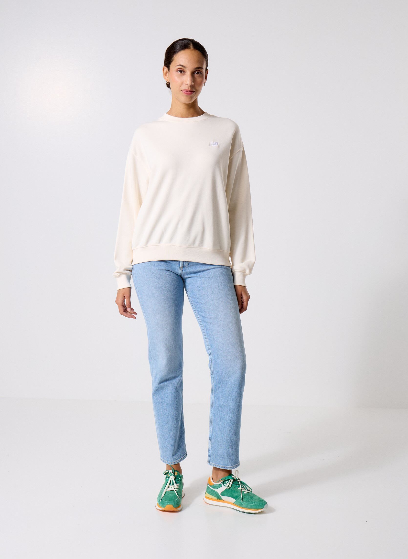 Sweater Sport Essentials French Terry Crew dames wit New Balance Sweater Sport Essentials French Terry Crew dames wit PERMAFROST