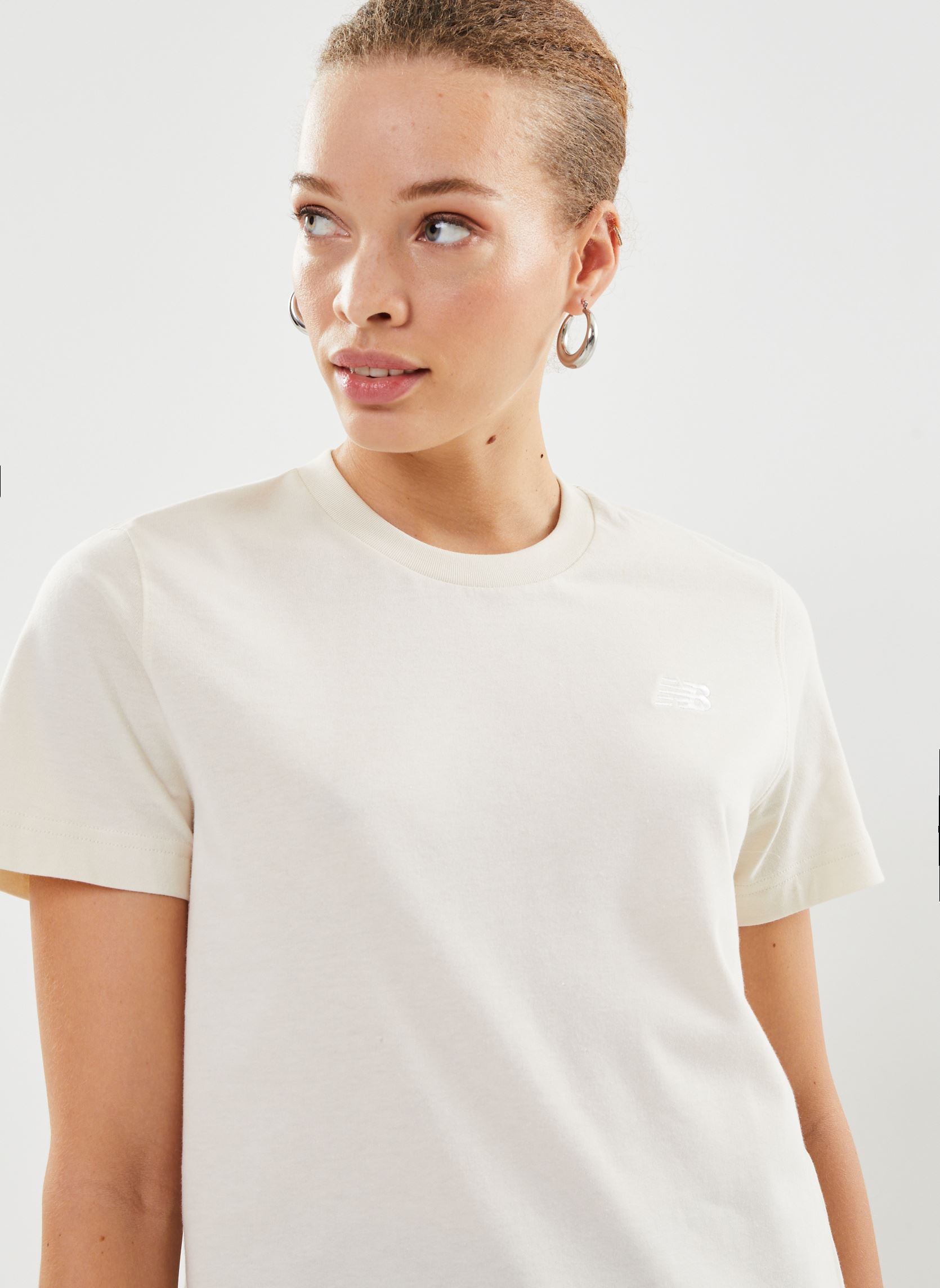 Tee-shirts manches courtes SE JERSEY TEE femme beige New Balance Tee-shirts manches courtes SE JERSEY TEE femme beige Linen