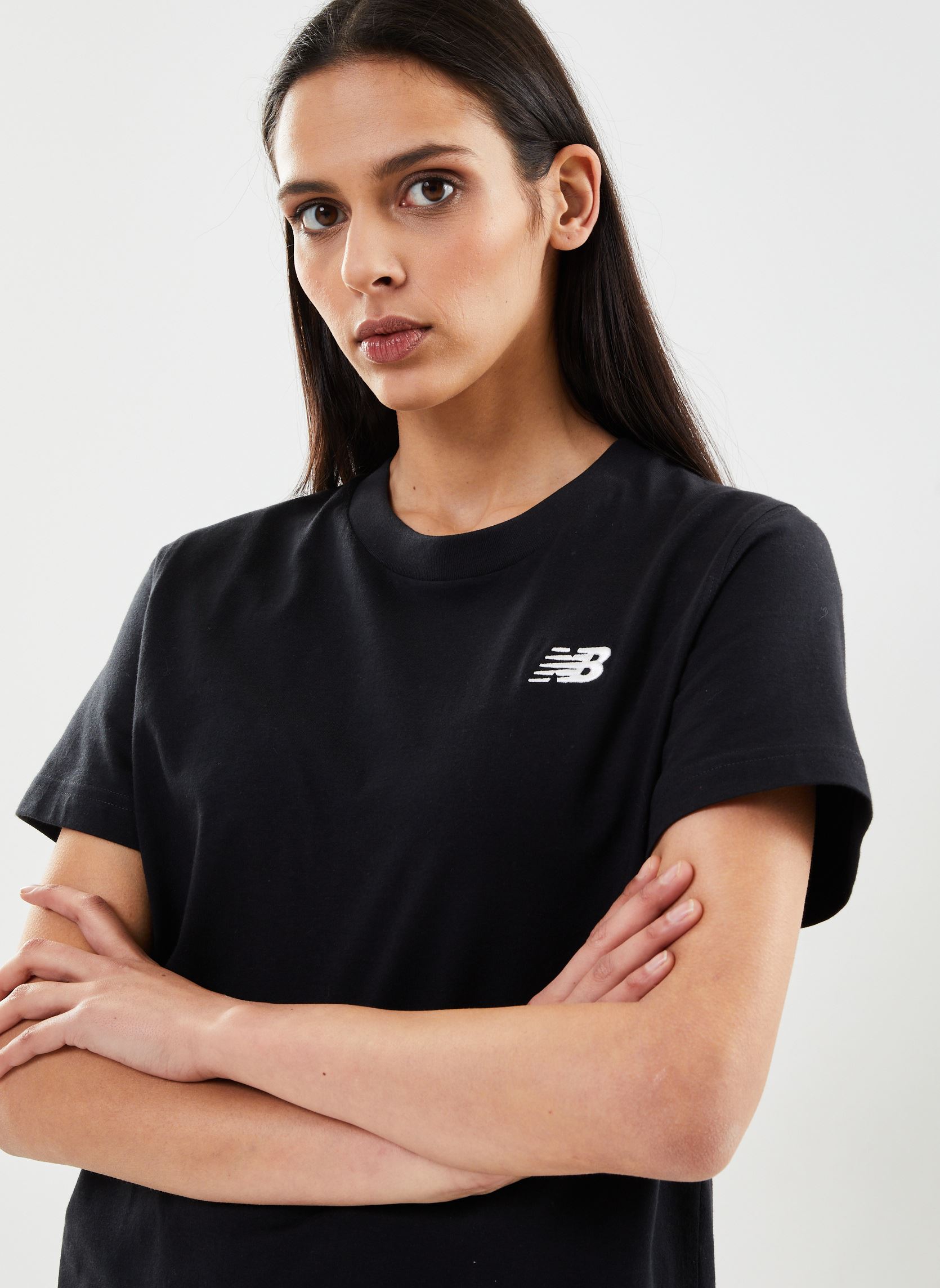 Tee-shirts manches courtes Sport Essentials jersey T-Shirt femme noir New Balance Tee-shirts manches courtes Sport Essentials jersey T-Shirt femme noir Black