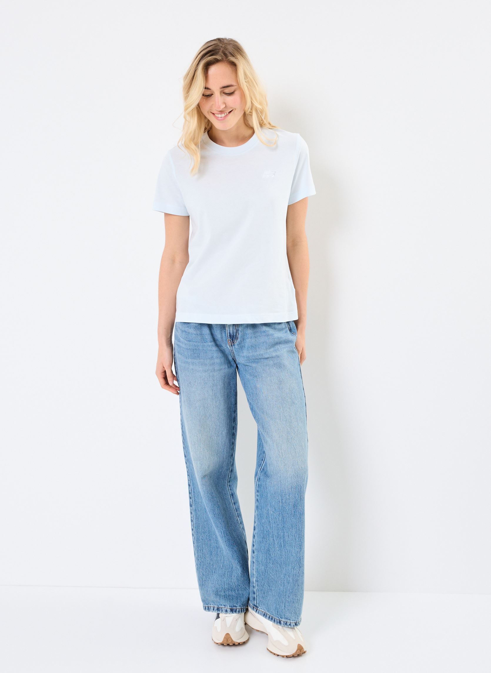 Tee-shirts manches courtes Sport Essentials jersey T-Shirt femme bleu New Balance Tee-shirts manches courtes Sport Essentials jersey T-Shirt femme bleu Ice Blue