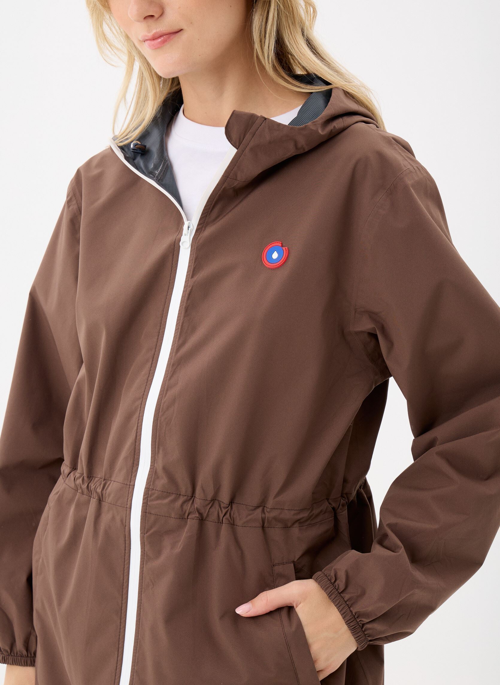 Veste légère imperméable femme 4 saisons anthracite, conçue en Ventile
