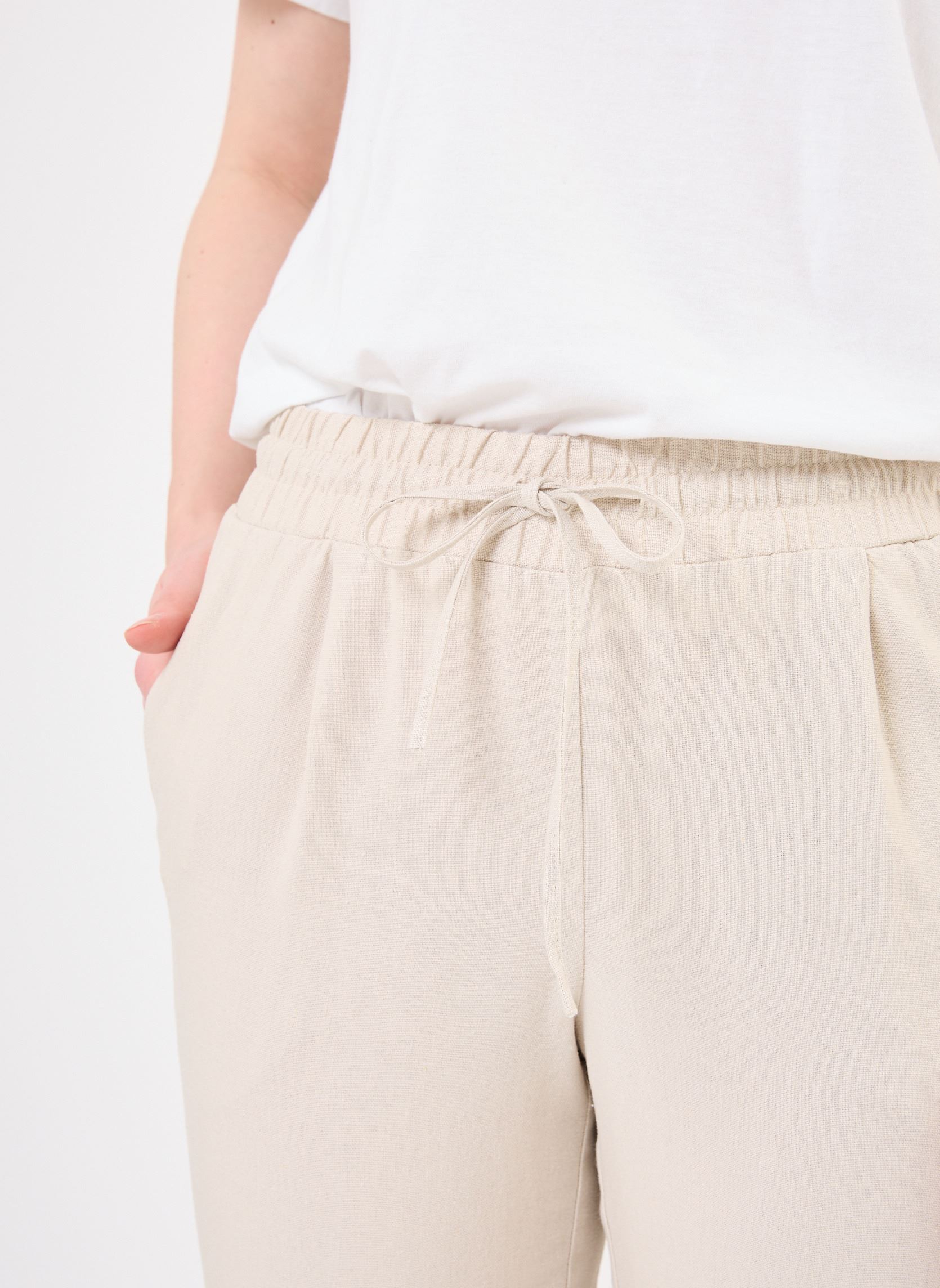 Rechte broeken Vmjesmilo Ankle Pants Wvn Ga Noos dames grijs Vero Moda Rechte broeken Vmjesmilo Ankle Pants Wvn Ga Noos dames grijs Silver Lining