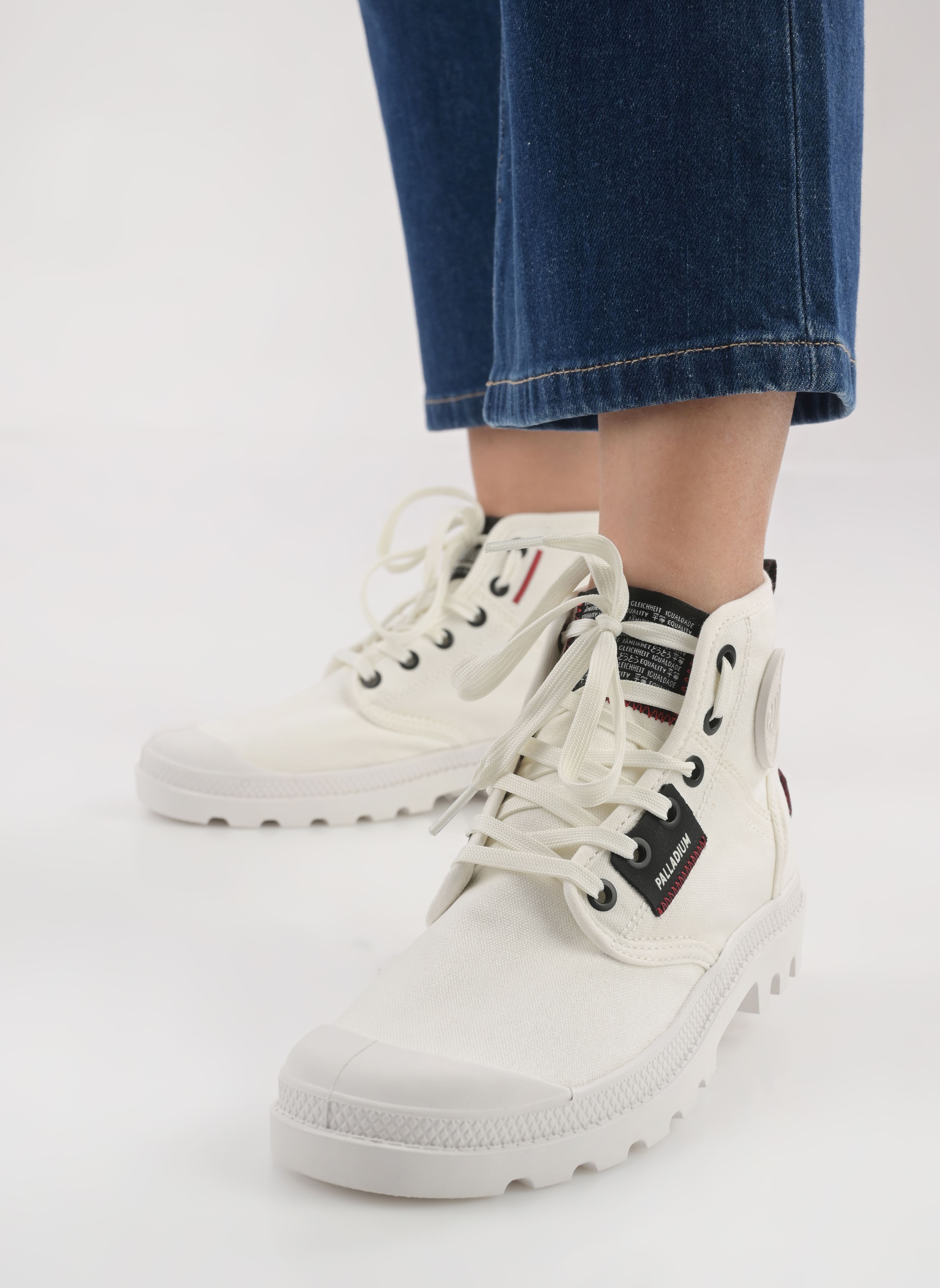 Veterlaarsjes PAMPA HI PATCH dames wit Palladium Veterlaarsjes PAMPA HI PATCH dames wit STAR WHITE