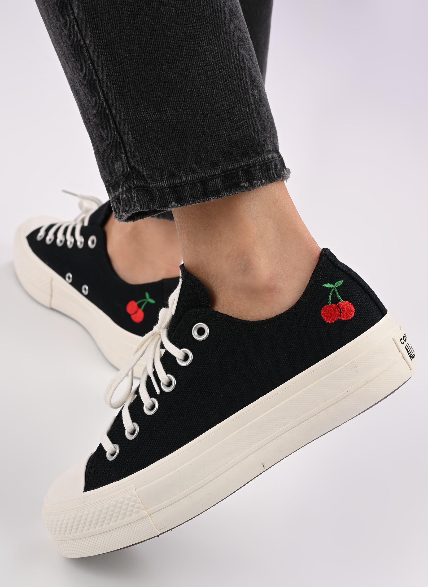 Leinen-Sneaker Chuck Taylor All Star Lift Cherry On Ox damen schwarz Converse Leinen-Sneaker Chuck Taylor All Star Lift Cherry On Ox damen schwarz BLACK