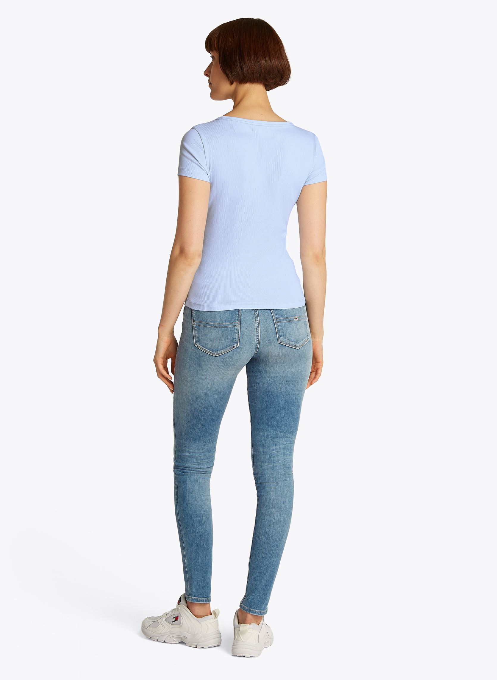 Tee-shirts manches courtes Tjw Slim Essential femme bleu Tommy Jeans Tee-shirts manches courtes Tjw Slim Essential femme bleu SWEET BLUE
