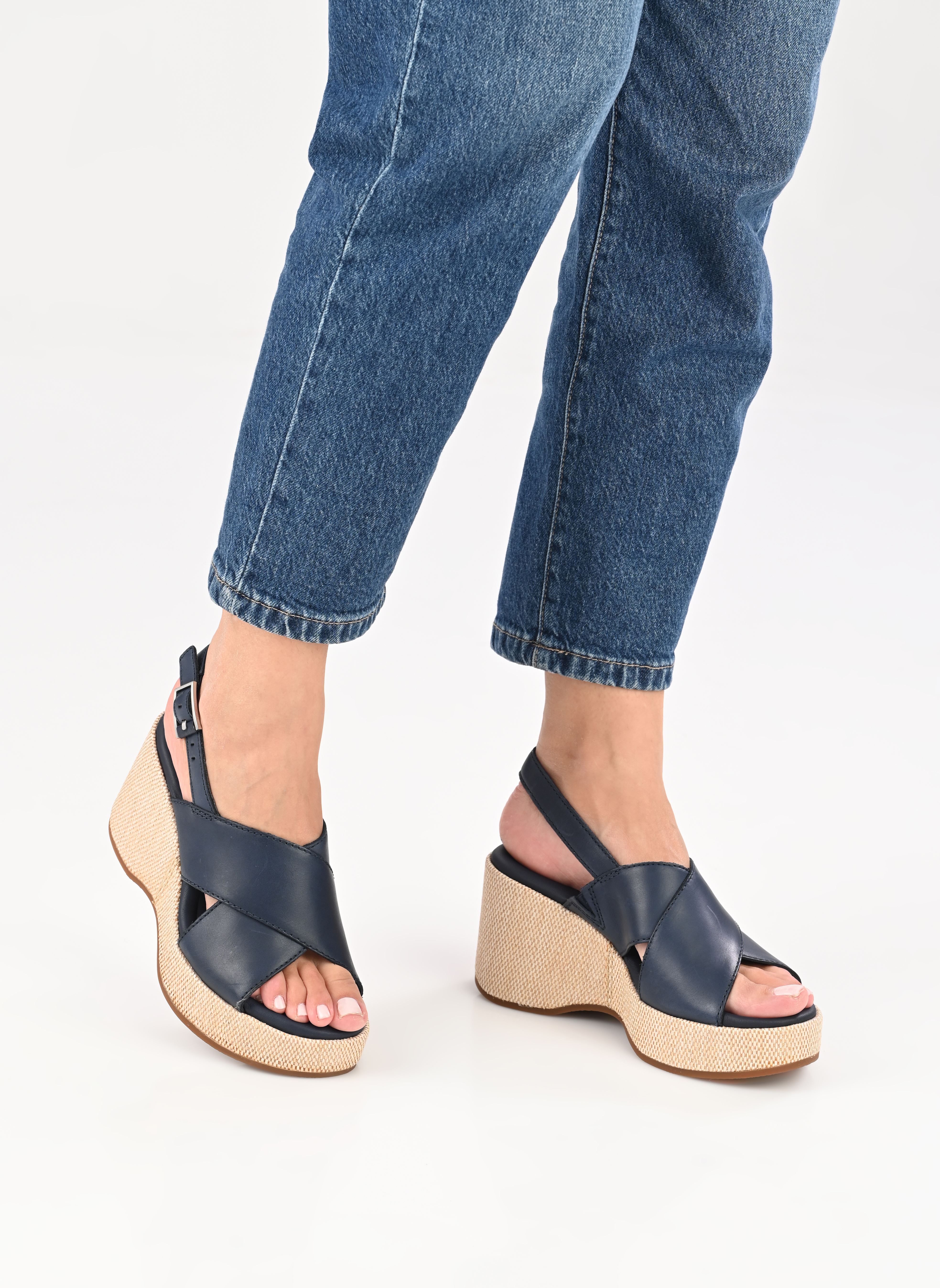 Sandali con zeppa e plateau Manon Wish donna blu Clarks Sandali con zeppa e plateau Manon Wish donna blu NAVY LEATHER