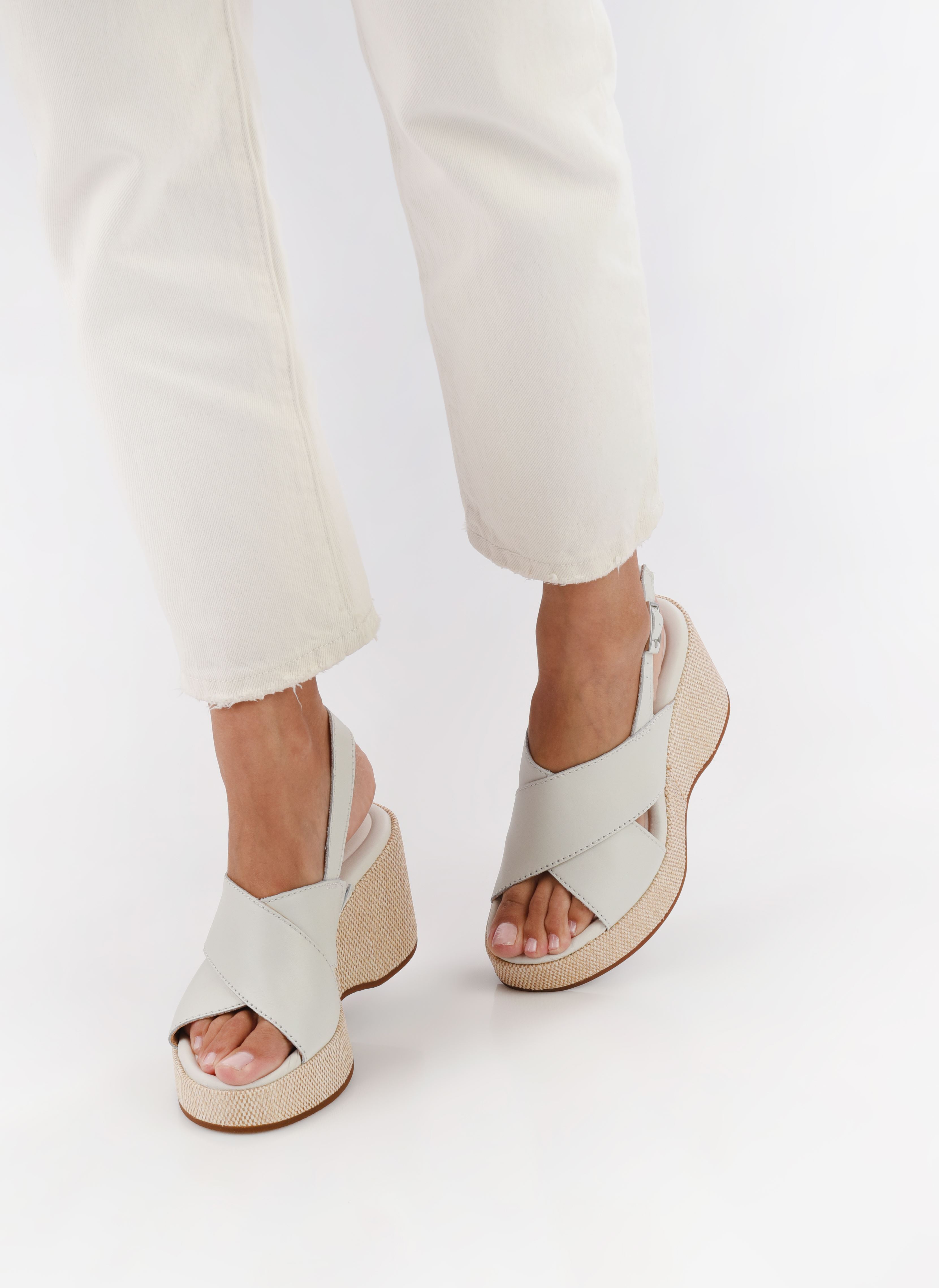 Sandalen met sleehak en plateau Manon Wish dames wit Clarks Sandalen met sleehak en plateau Manon Wish dames wit OFF WHITE LEA