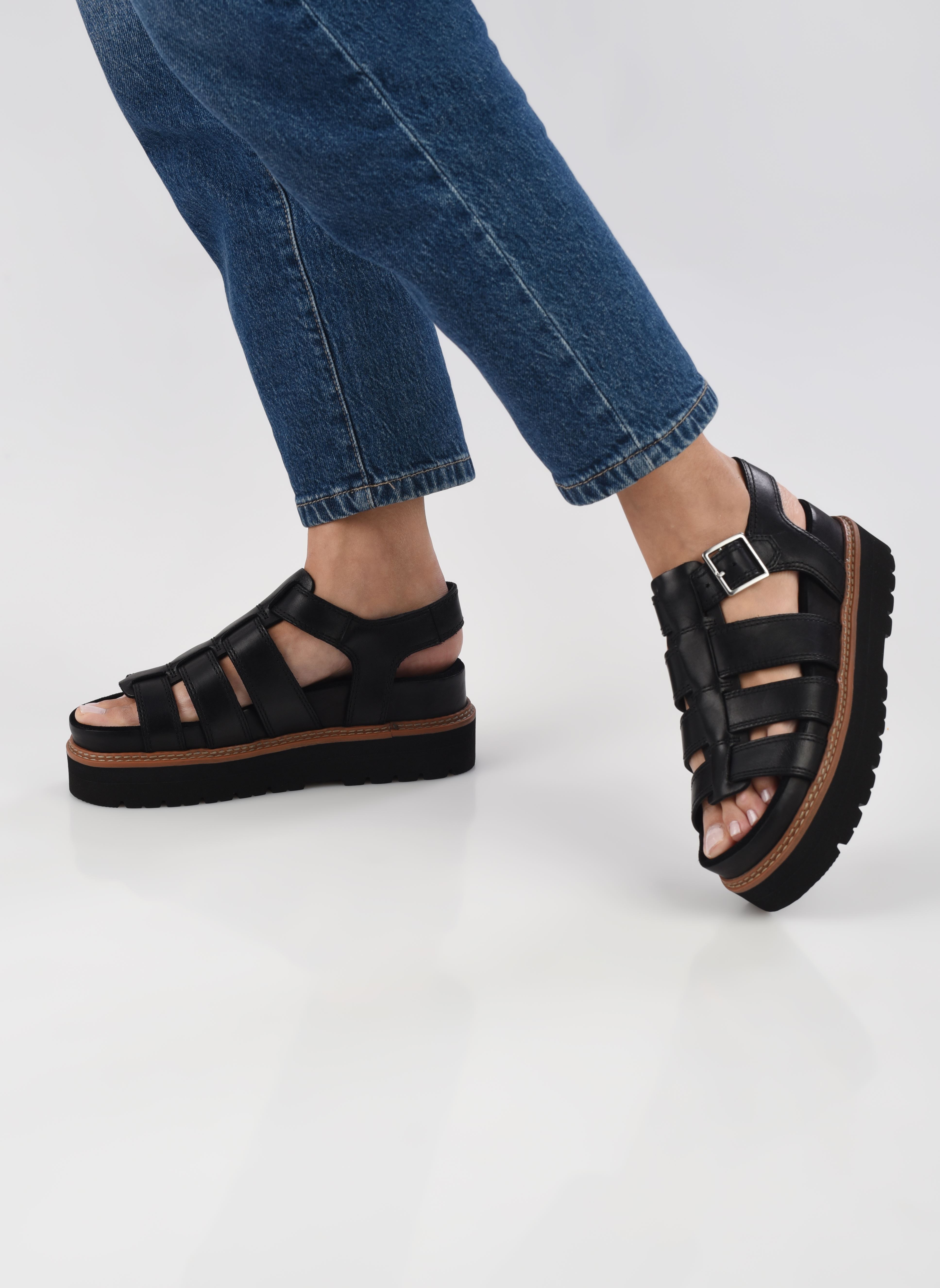 Sandales plates Orianna Twist femme noir Clarks Sandales plates Orianna Twist femme noir BLACK LEATHER