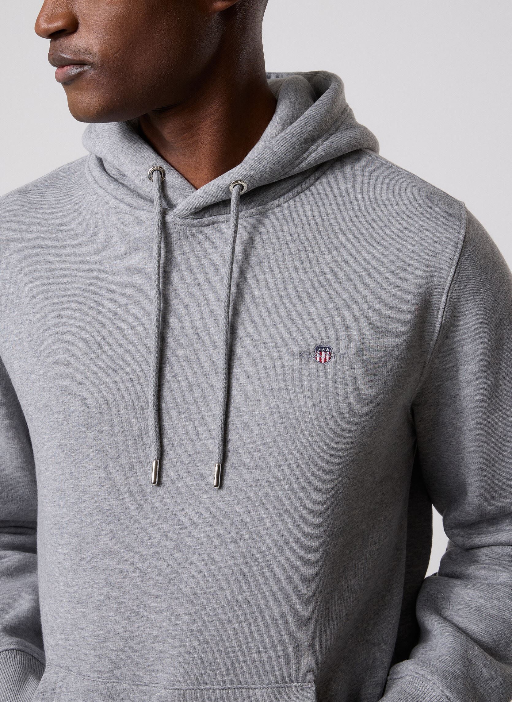 Hoodies Reg Shield Hoodie heren grijs GANT Hoodies Reg Shield Hoodie heren grijs Gris Mel