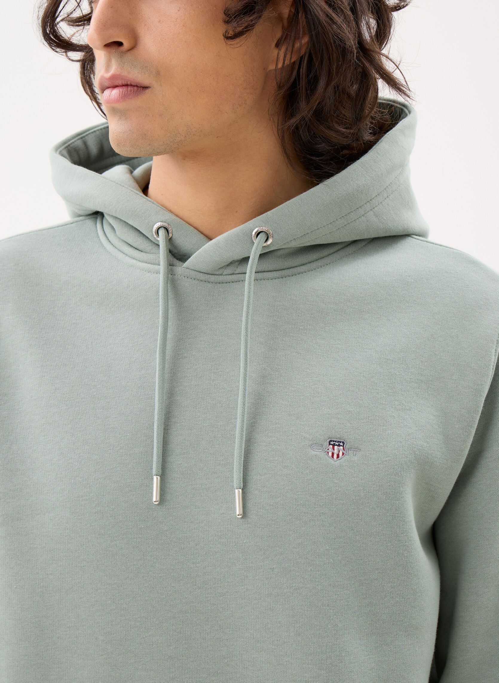 Hoodies Reg Shield Hoodie heren groen GANT Hoodies Reg Shield Hoodie heren groen CERAMIC GREY