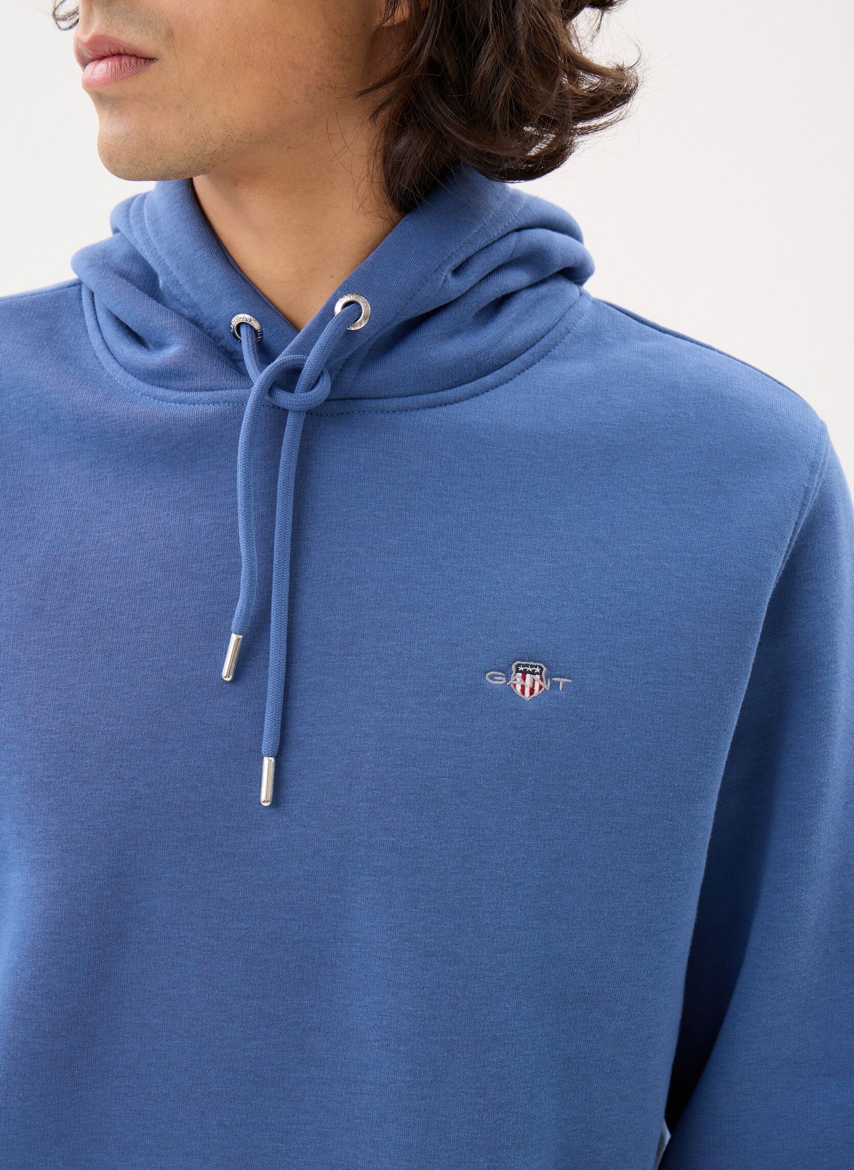 Hoodies Reg Shield Hoodie heren blauw GANT Hoodies Reg Shield Hoodie heren blauw VINTAGE BLUE