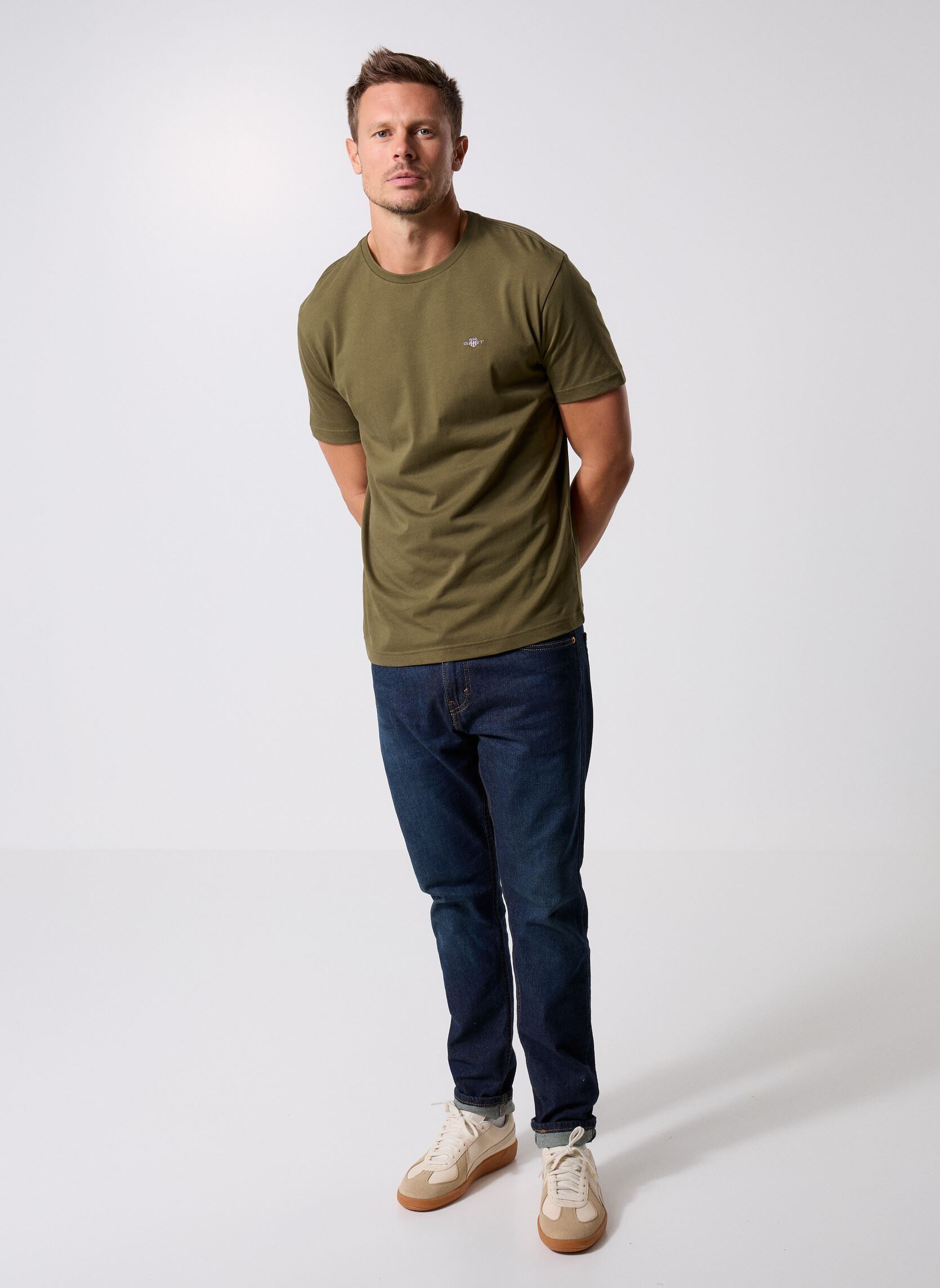 Tee-shirts manches courtes Reg Shield Ss T-Shirt homme vert GANT Tee-shirts manches courtes Reg Shield Ss T-Shirt homme vert MOSS GREEN