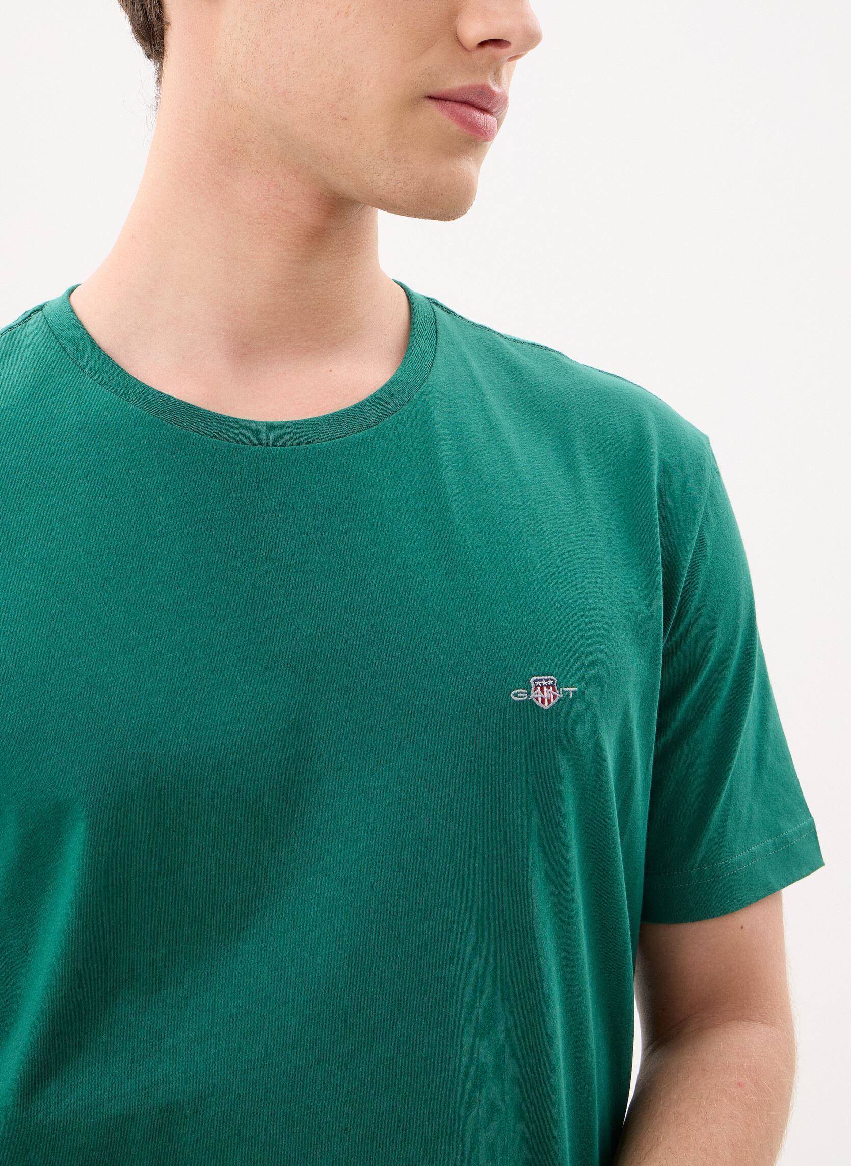 Kurzarm-T-Shirts Reg Shield Ss T-Shirt herren grün GANT Kurzarm-T-Shirts Reg Shield Ss T-Shirt herren grün DEEP FOREST GREEN