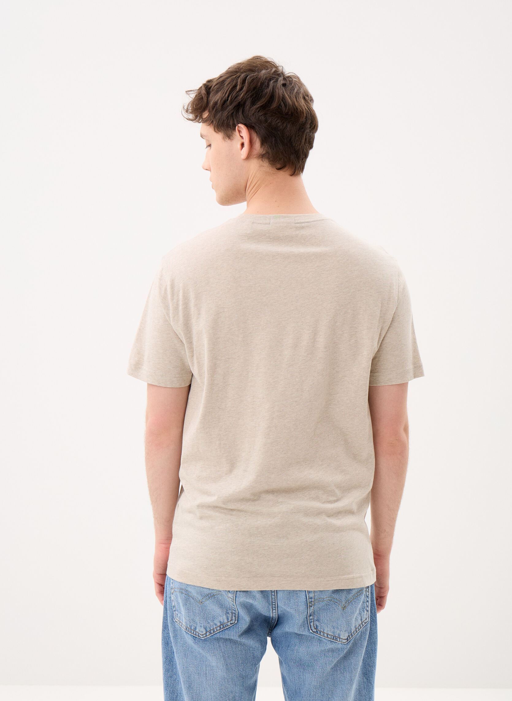 T-shirts met korte mouwen Reg Shield Ss T-Shirt heren beige GANT T-shirts met korte mouwen Reg Shield Ss T-Shirt heren beige OAT MELANGE