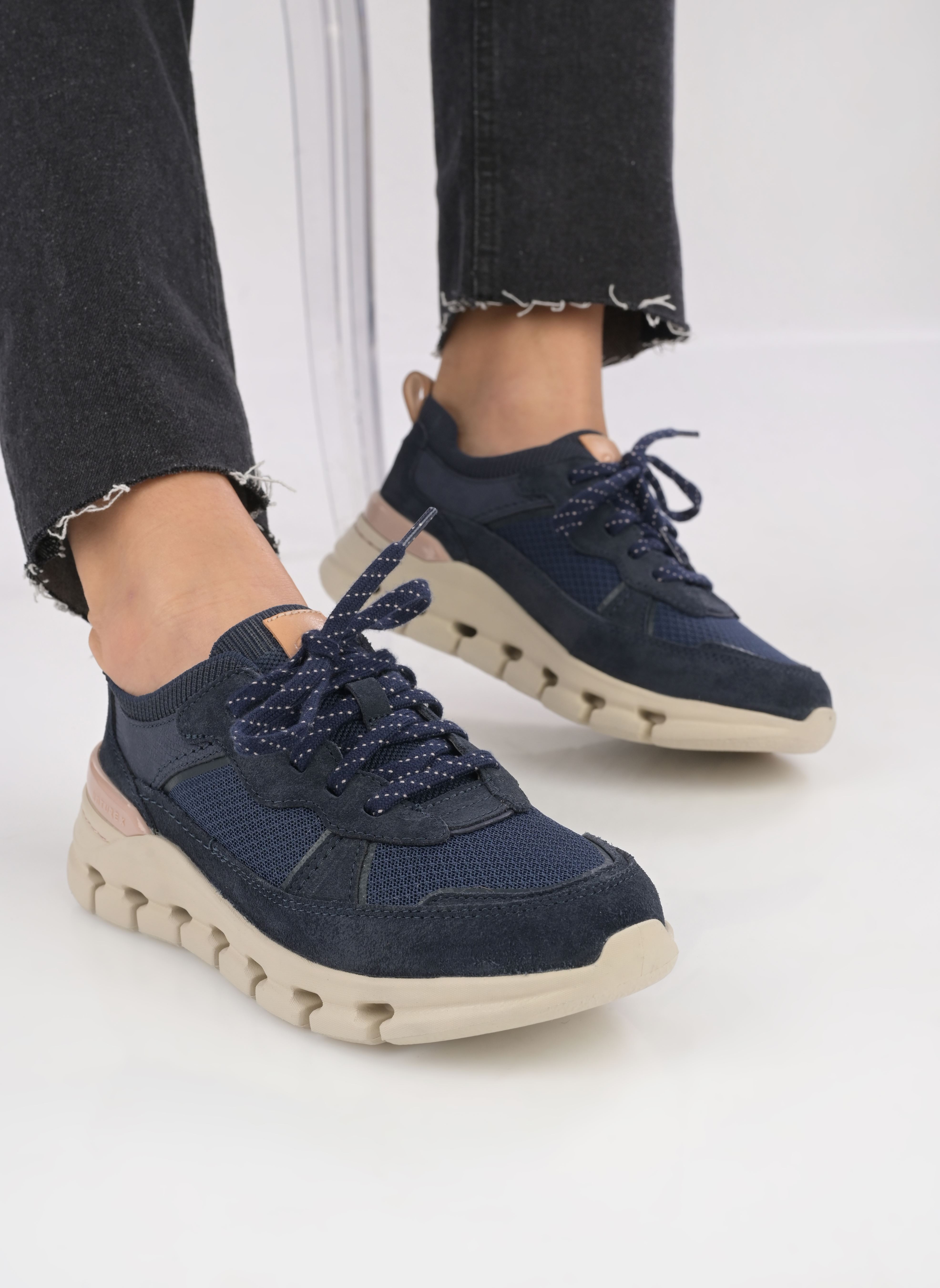 Sneakers Nature X Cove dames blauw Clarks Sneakers Nature X Cove dames blauw NAVY COMBI