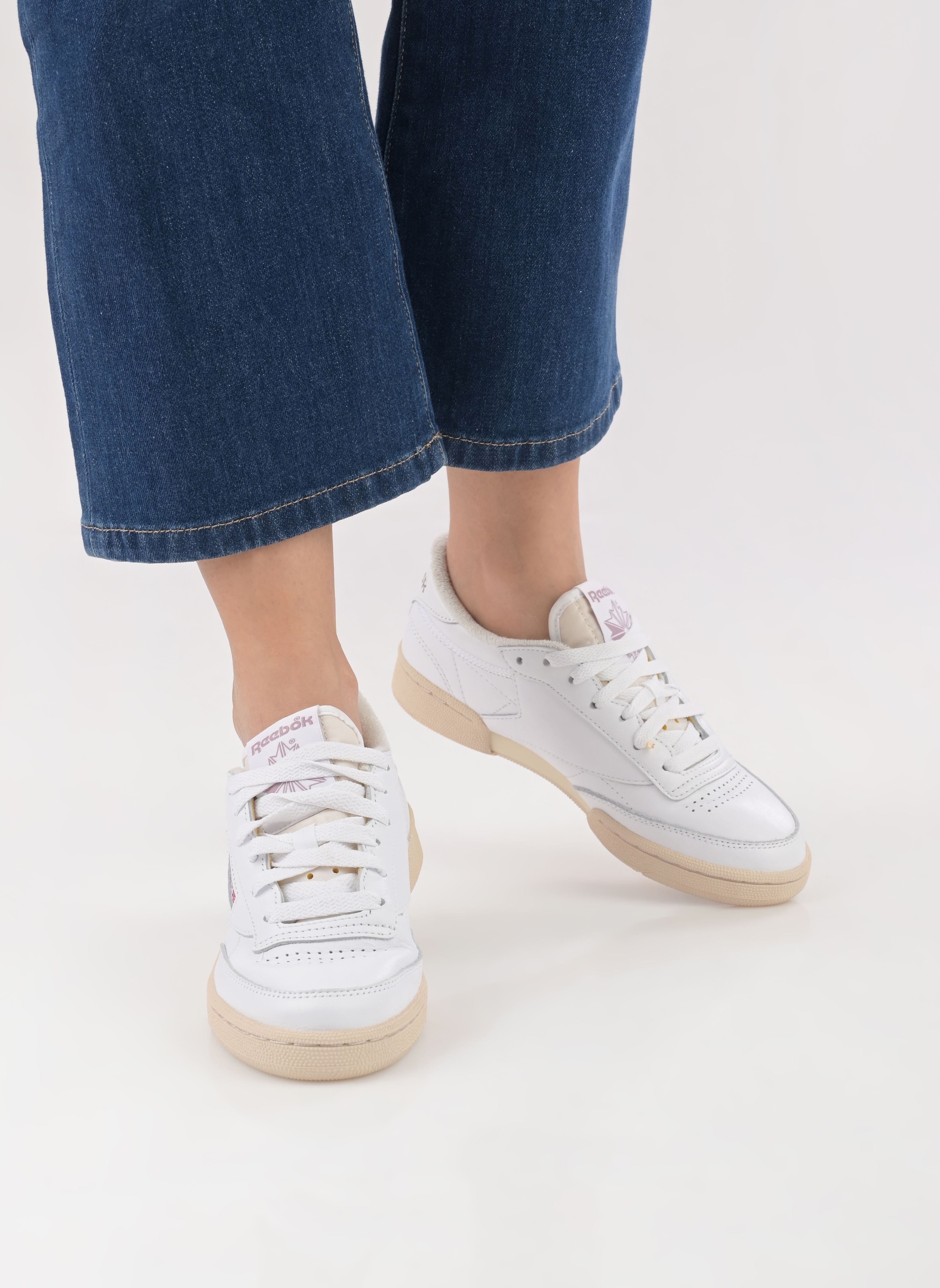 Baskets Club C 85 Vintage femme blanc Reebok Baskets Club C 85 Vintage femme blanc FTWWHT/CHALK/INFLIL