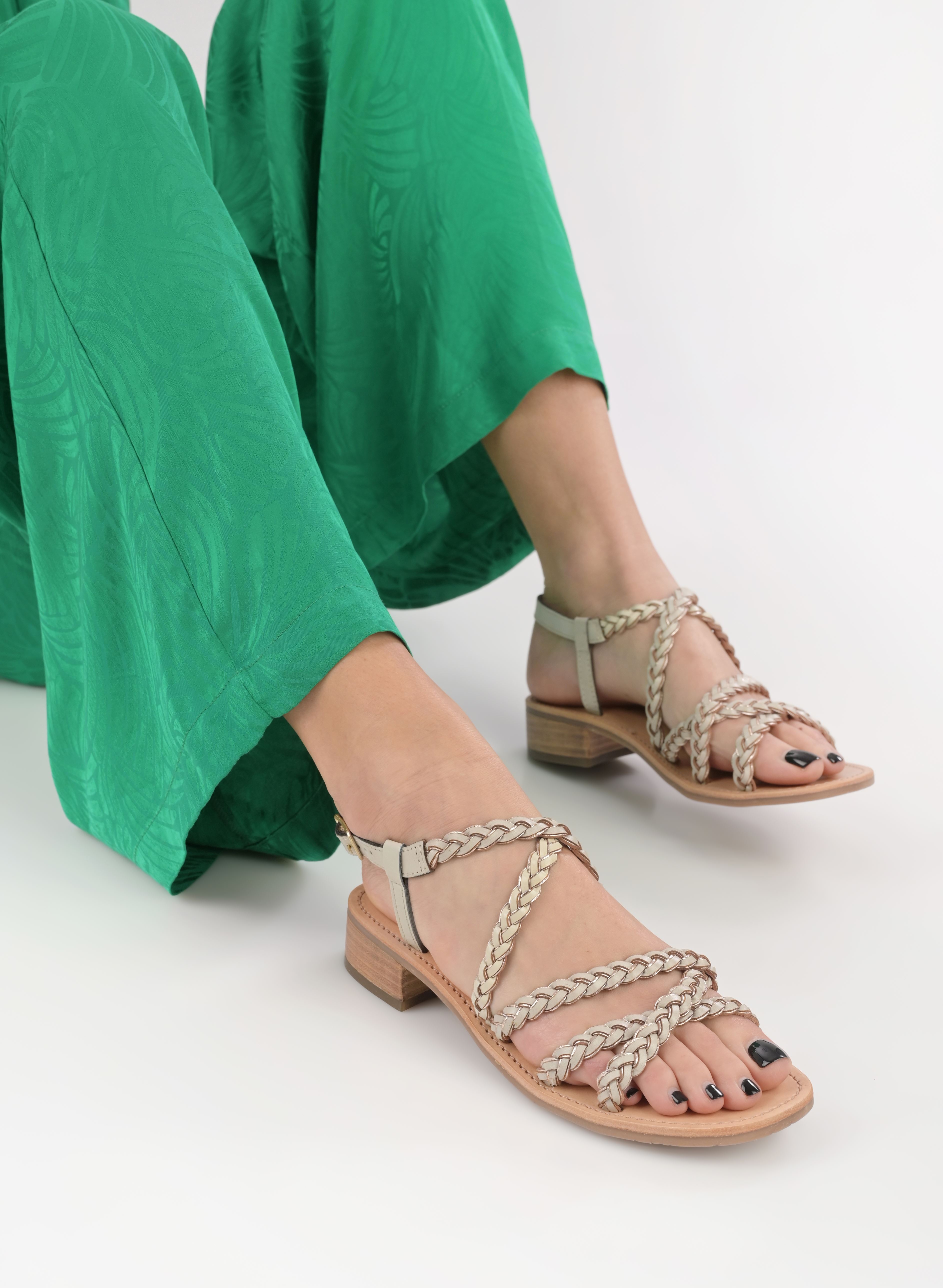 Sandales HAPIRON femme blanc Les Tropéziennes par M Belarbi Sandales HAPIRON femme blanc CREME