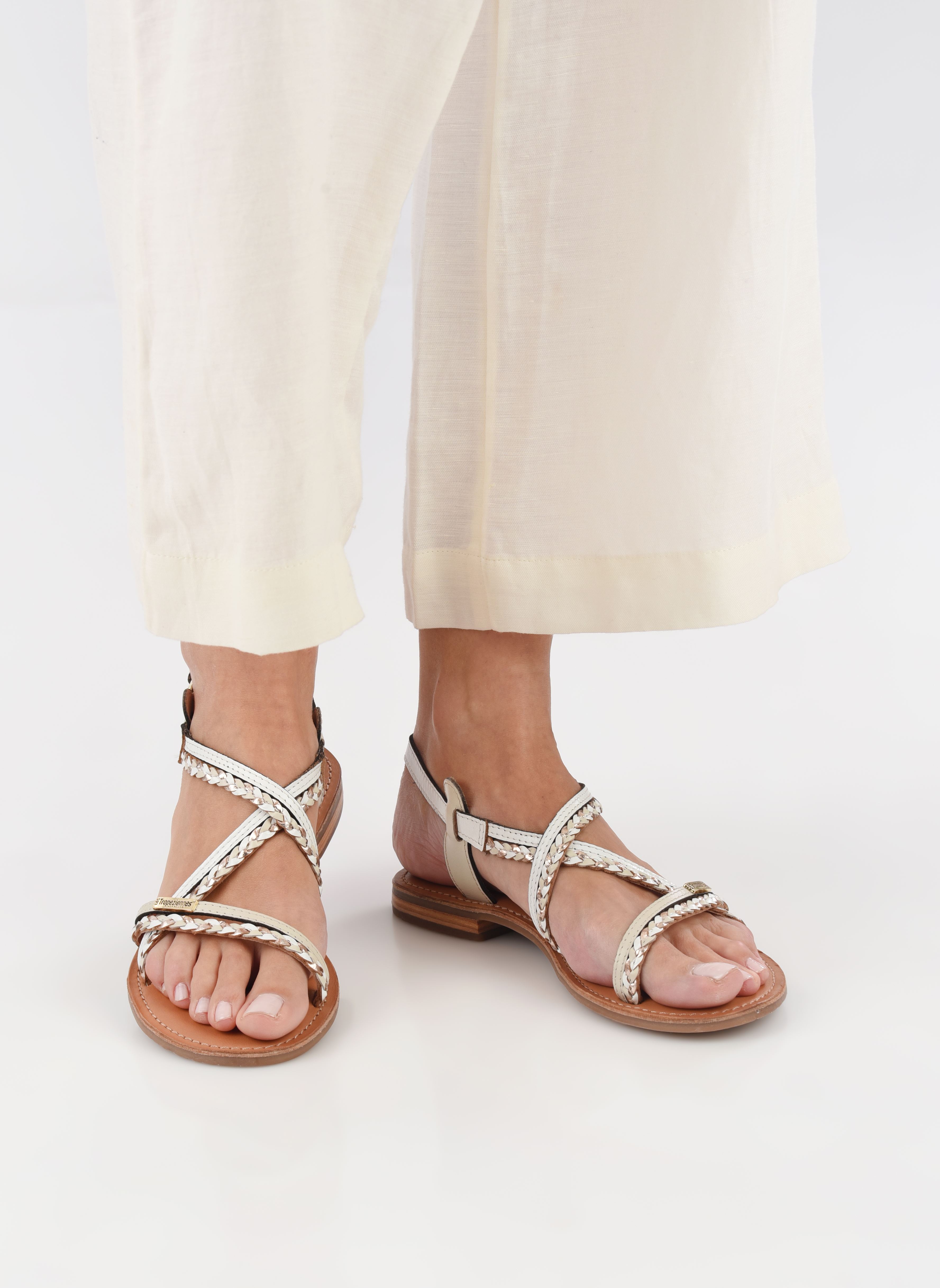 Platte sandalen HOMONGO dames wit Les Tropéziennes par M Belarbi Platte sandalen HOMONGO dames wit Creme multi
