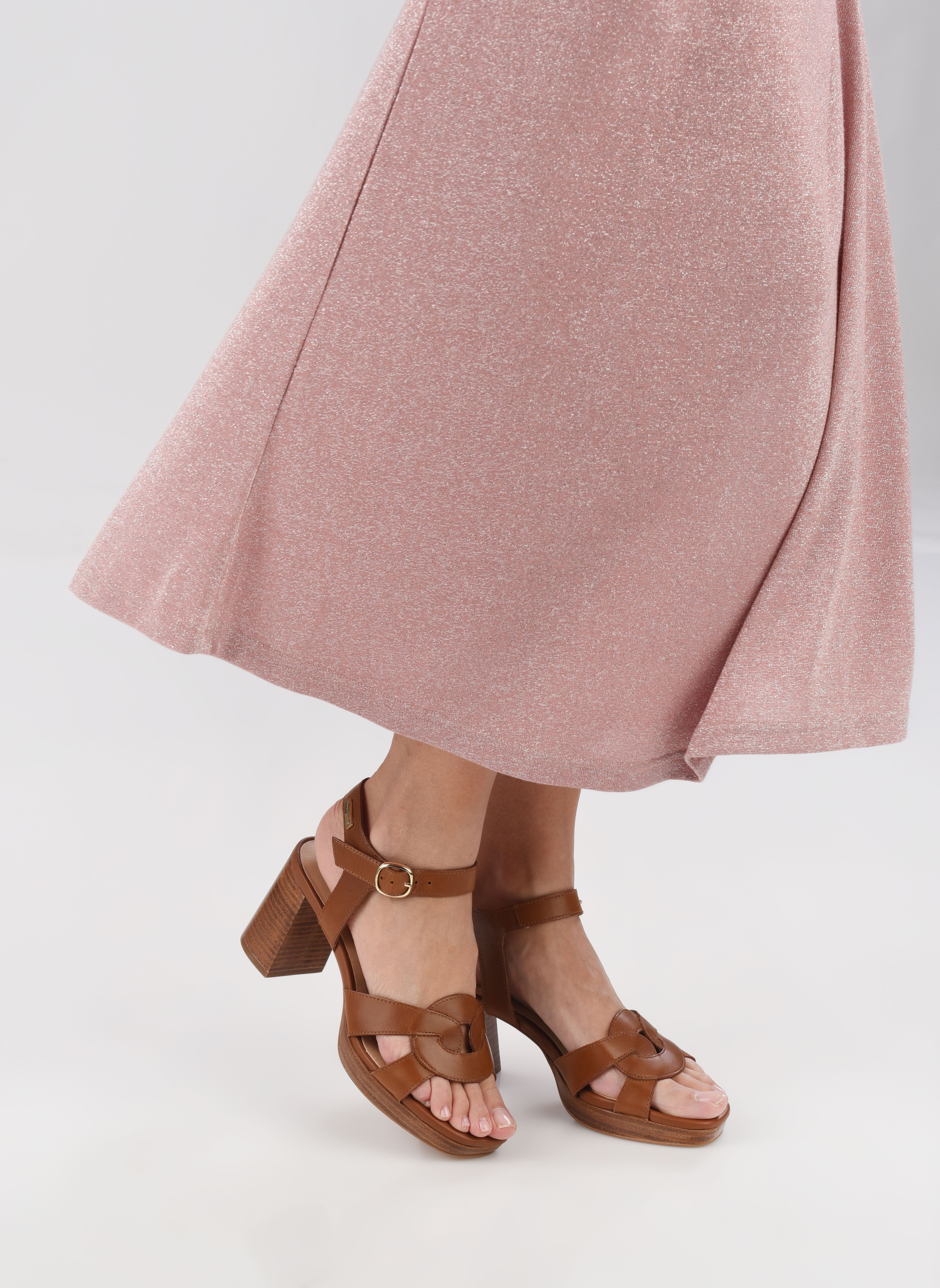 Sandales LINESS femme marron Les Tropéziennes par M Belarbi Sandales LINESS femme marron Tan