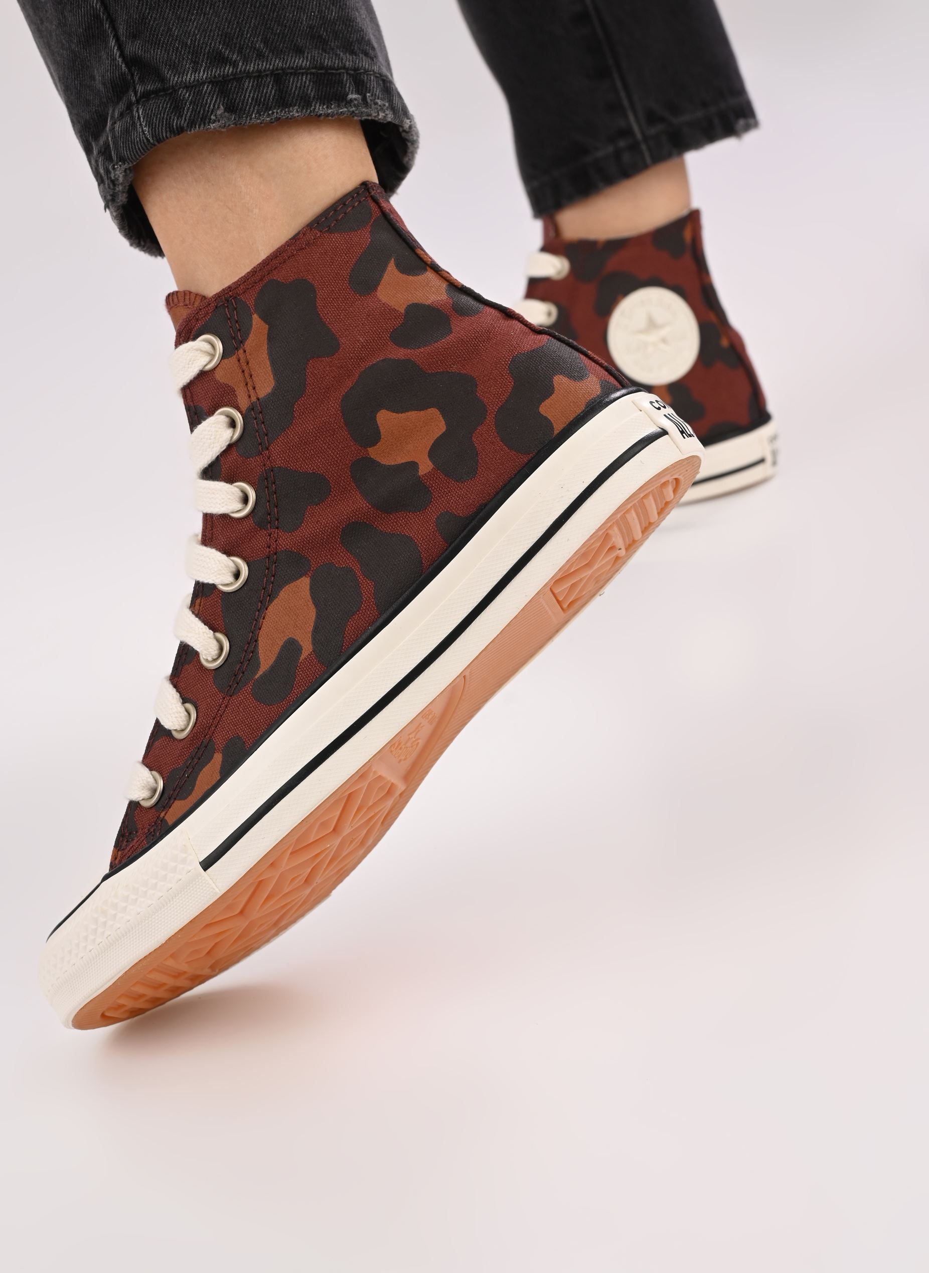 Baskets toile Chuck Taylor All Star Canvas Archives 2. femme marron Converse Baskets toile Chuck Taylor All Star Canvas Archives 2. femme marron BROWN/EGRET/GOLD