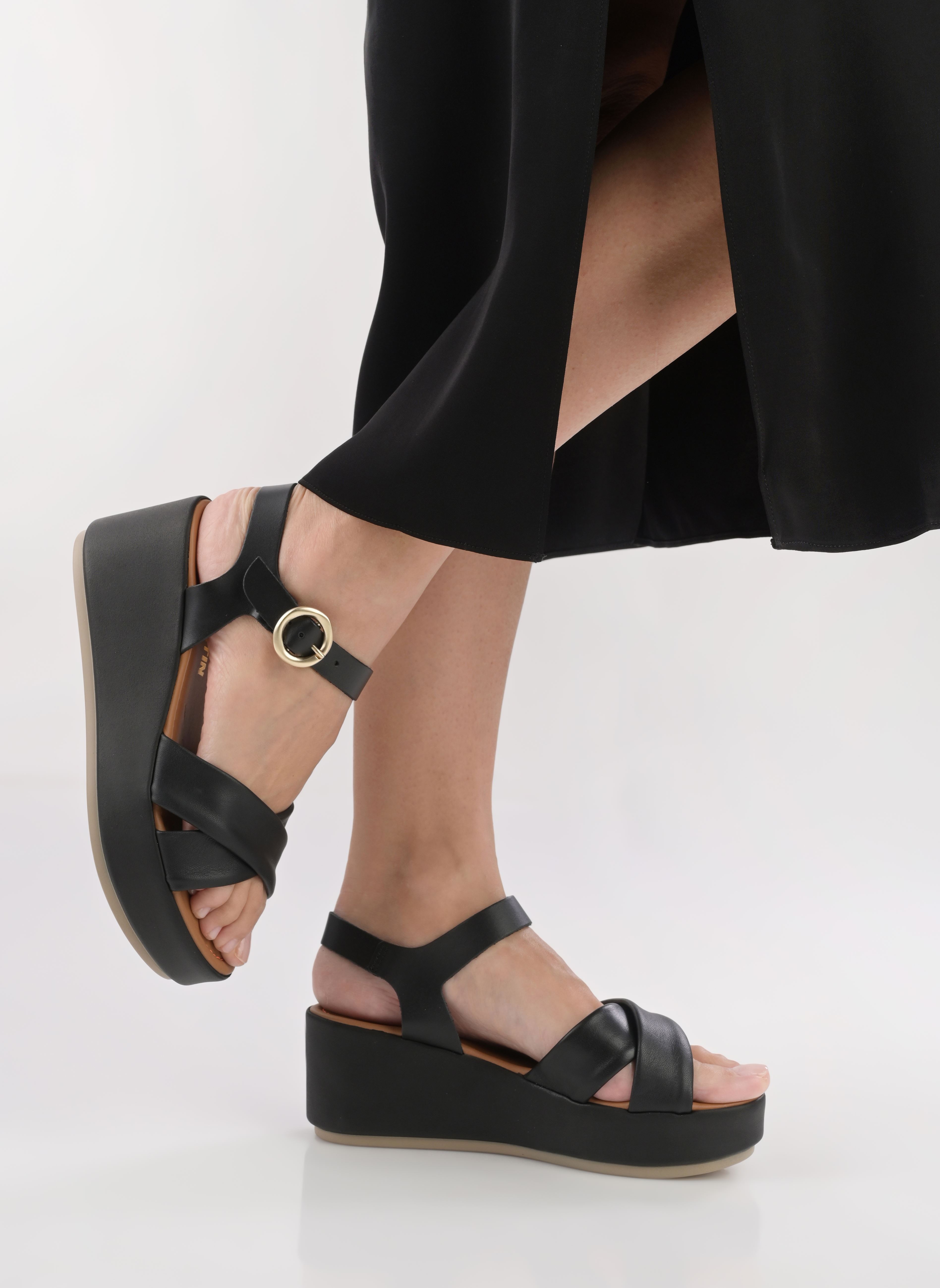 Sandalen met sleehak en plateau AMBRE dames zwart JB Martin Sandalen met sleehak en plateau AMBRE dames zwart Nappa Noir