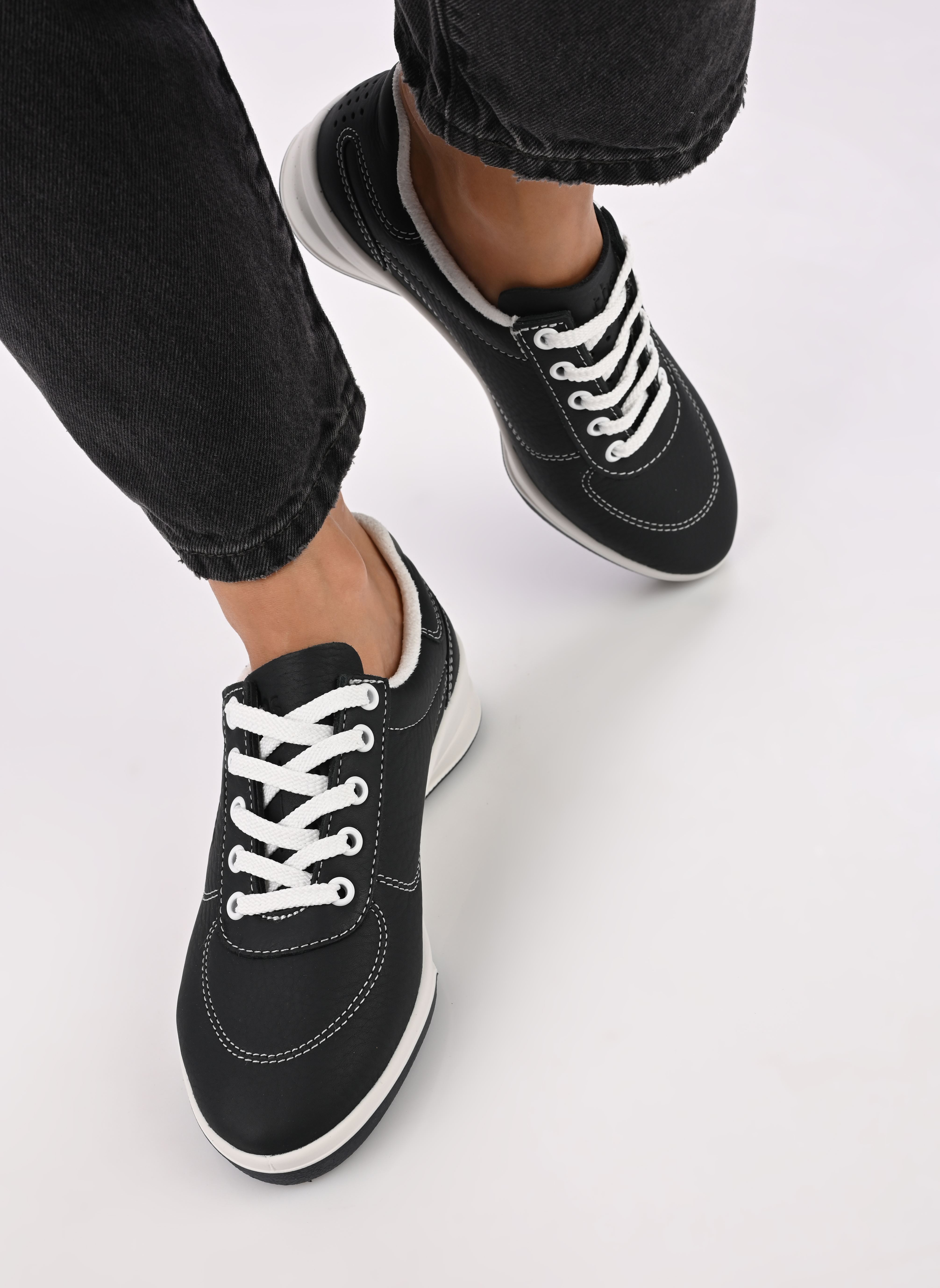 Baskets basses Brandy femme bleu TBS Made in France Baskets basses Brandy femme bleu MARINE + BLANC