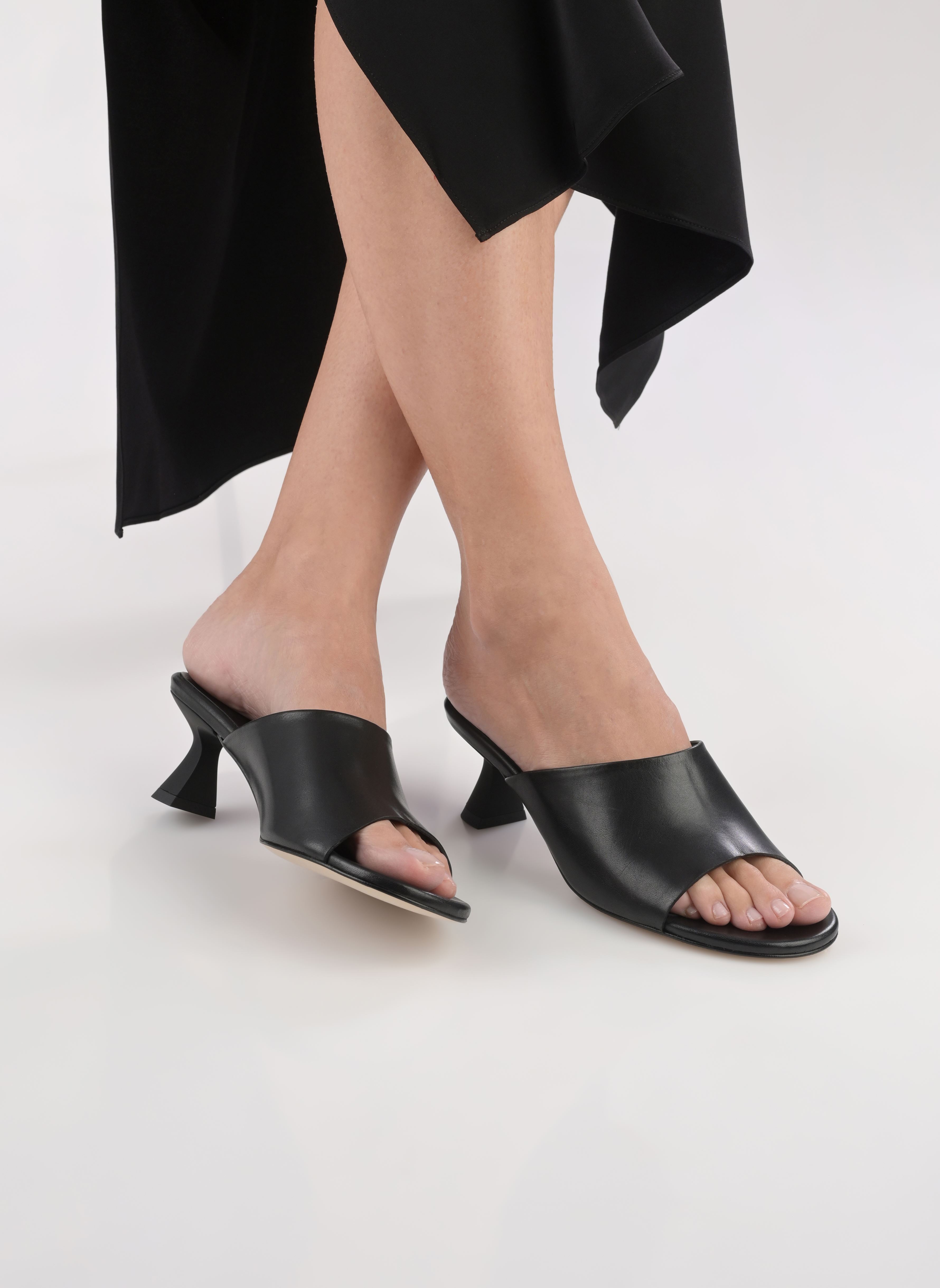 Mules et sabots Talita femme noir E8 by Miista Mules et sabots Talita femme noir BLACK