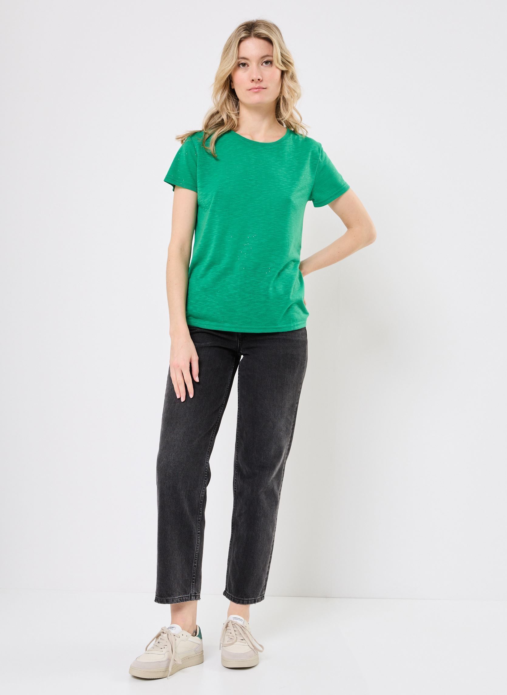 Tee-shirts manches courtes Elva femme vert La Petite Etoile Tee-shirts manches courtes Elva femme vert 30-VERT
