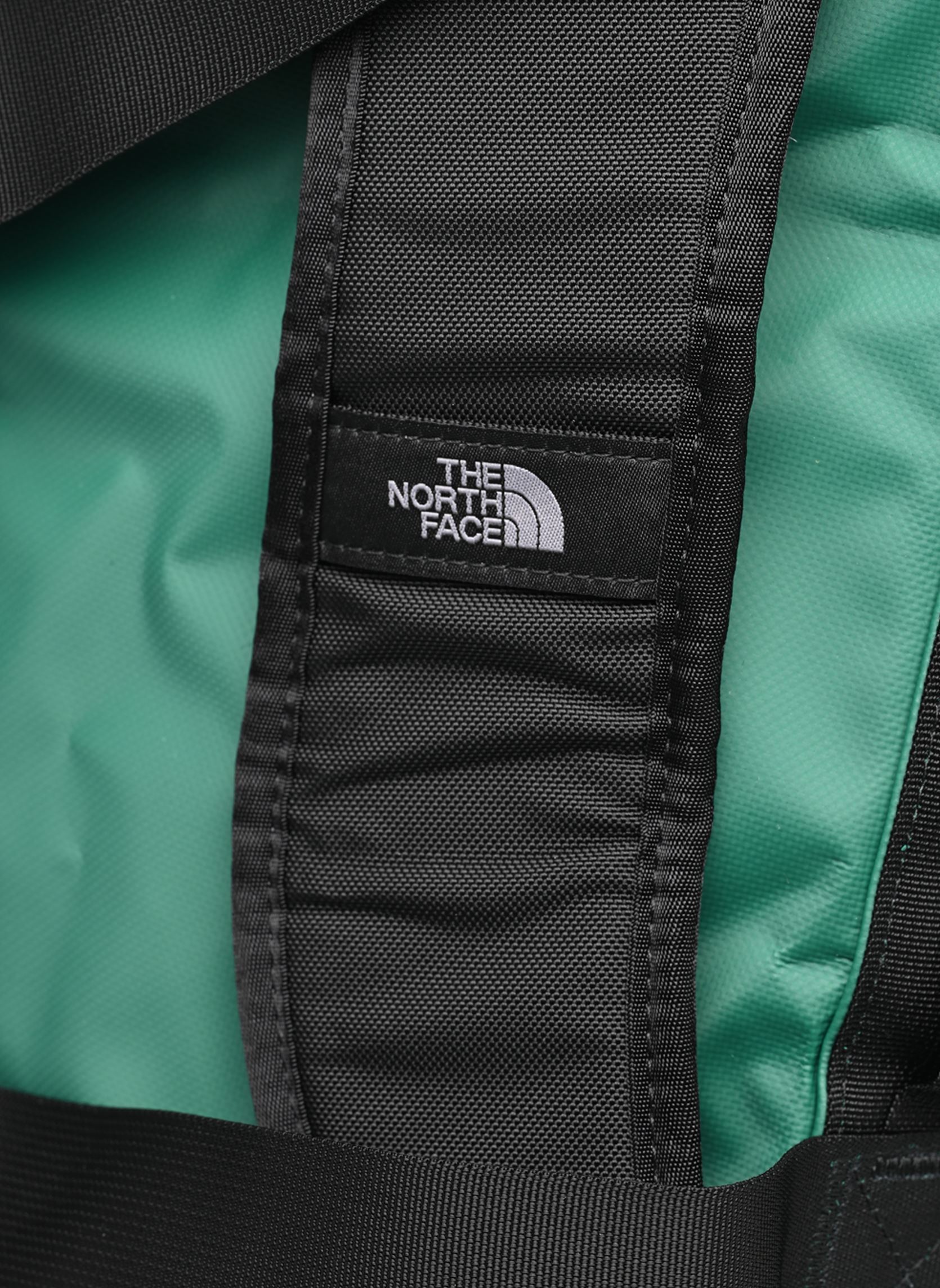 Reisetaschen BASE CAMP DUFFEL - M grün The North Face Reisetaschen BASE CAMP DUFFEL - M grün EVERGREEN/TNF BLACK
