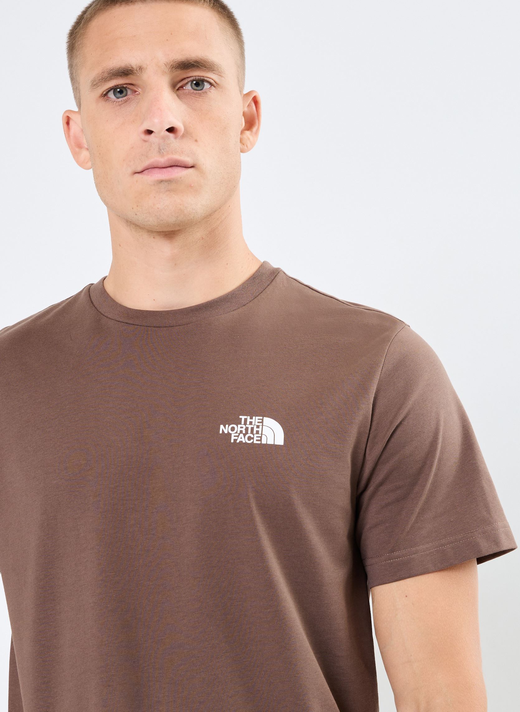 Tee-shirts manches courtes M S/S SIMPLE DOME TEE FOREST OLIVE homme marron The North Face Tee-shirts manches courtes M S/S SIMPLE DOME TEE FOREST OLIVE homme marron SMOKEY BROWN