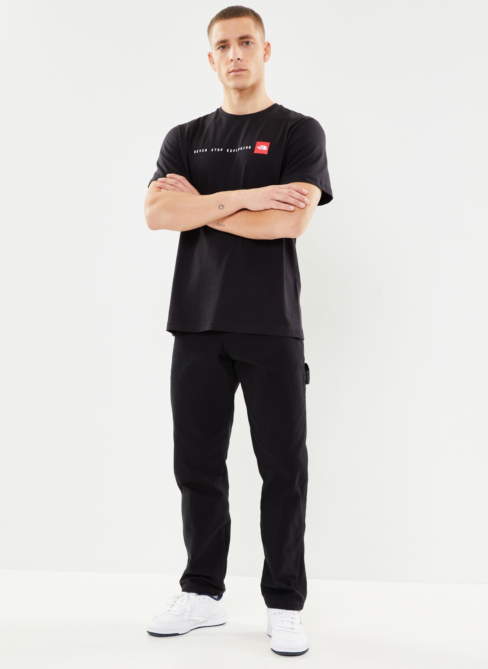 Tee-shirts M S/S NEVER STOP EXPLORING homme noir The North Face Tee-shirts M S/S NEVER STOP EXPLORING homme noir BLACK