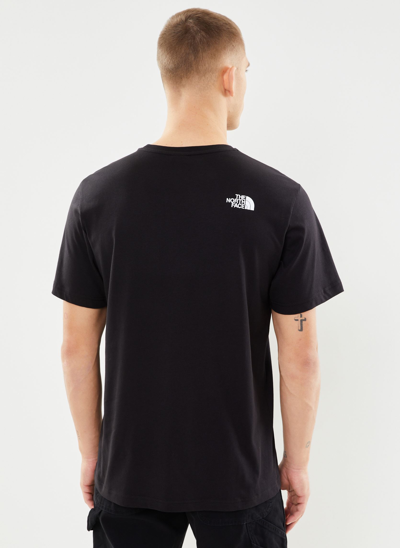 Tee-shirts M S/S NEVER STOP EXPLORING homme noir The North Face Tee-shirts M S/S NEVER STOP EXPLORING homme noir BLACK