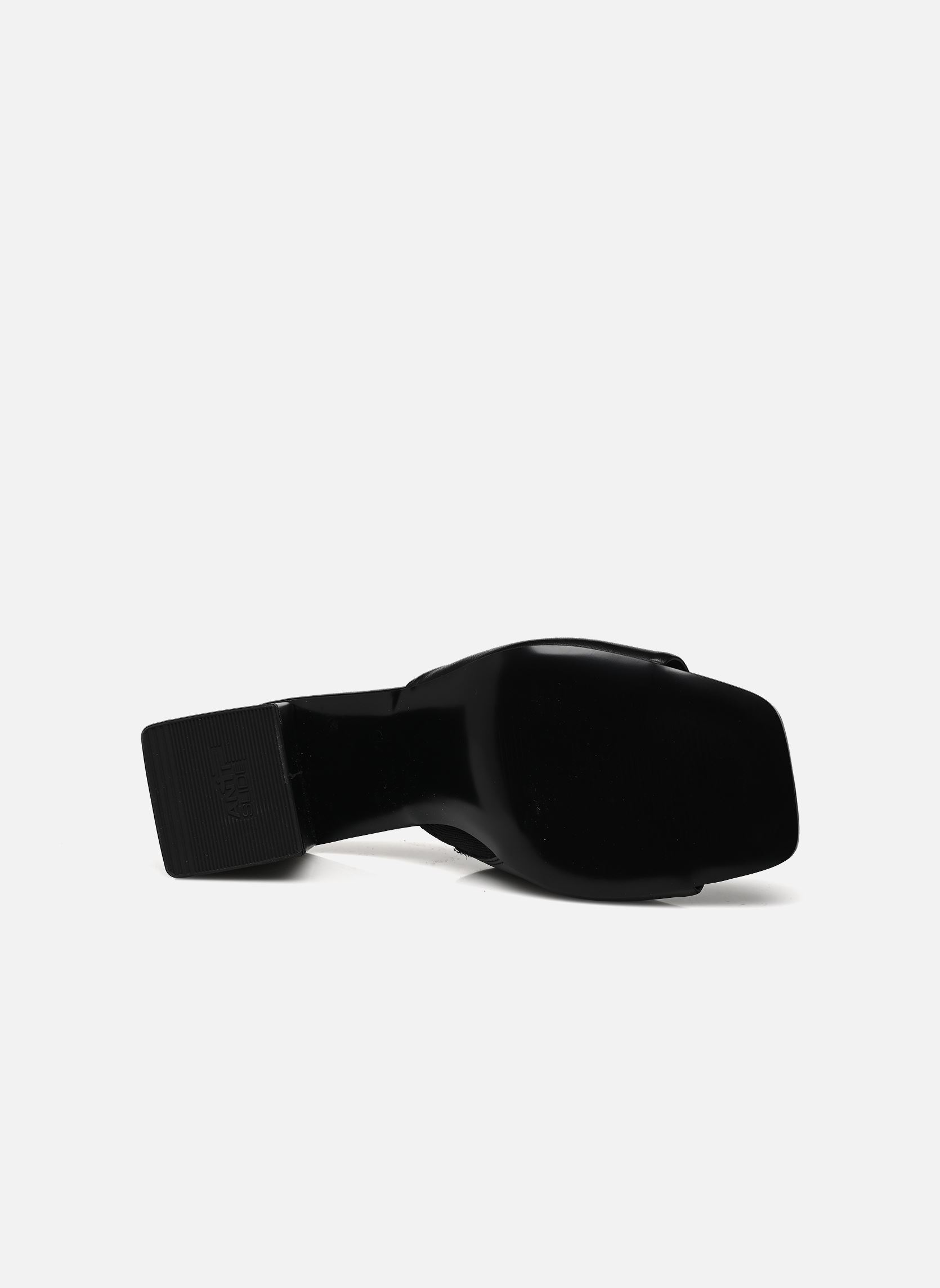 Zuecos y mules 27211-42 mujer negro NEWD. Zuecos y mules 27211-42 mujer negro BLACK