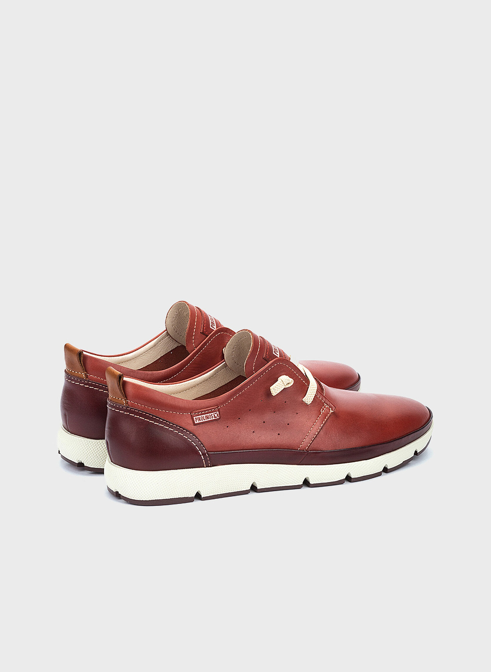 Baskets basses Baskets cuir FUENCARRAL homme rouge Pikolinos Baskets basses Baskets cuir FUENCARRAL homme rouge Rouge