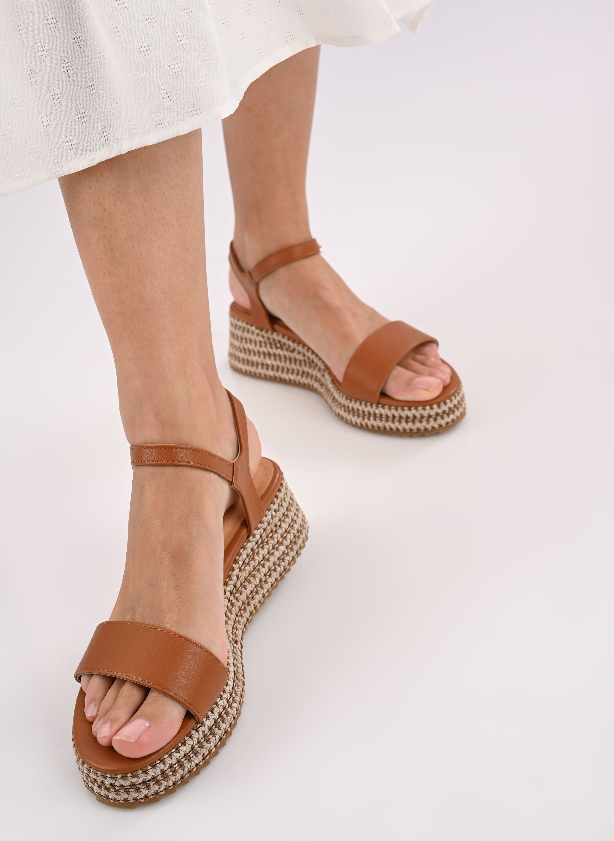 Sandales compensées et plateformes Tana femme marron Texto Sandales compensées et plateformes Tana femme marron Cognac