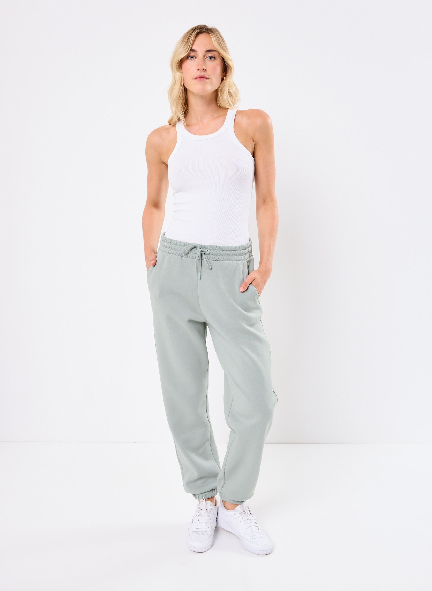Bas de jogging PMOLLETON jogging femme vert MADE BY Bas de jogging PMOLLETON jogging femme vert GREEN MILIEU