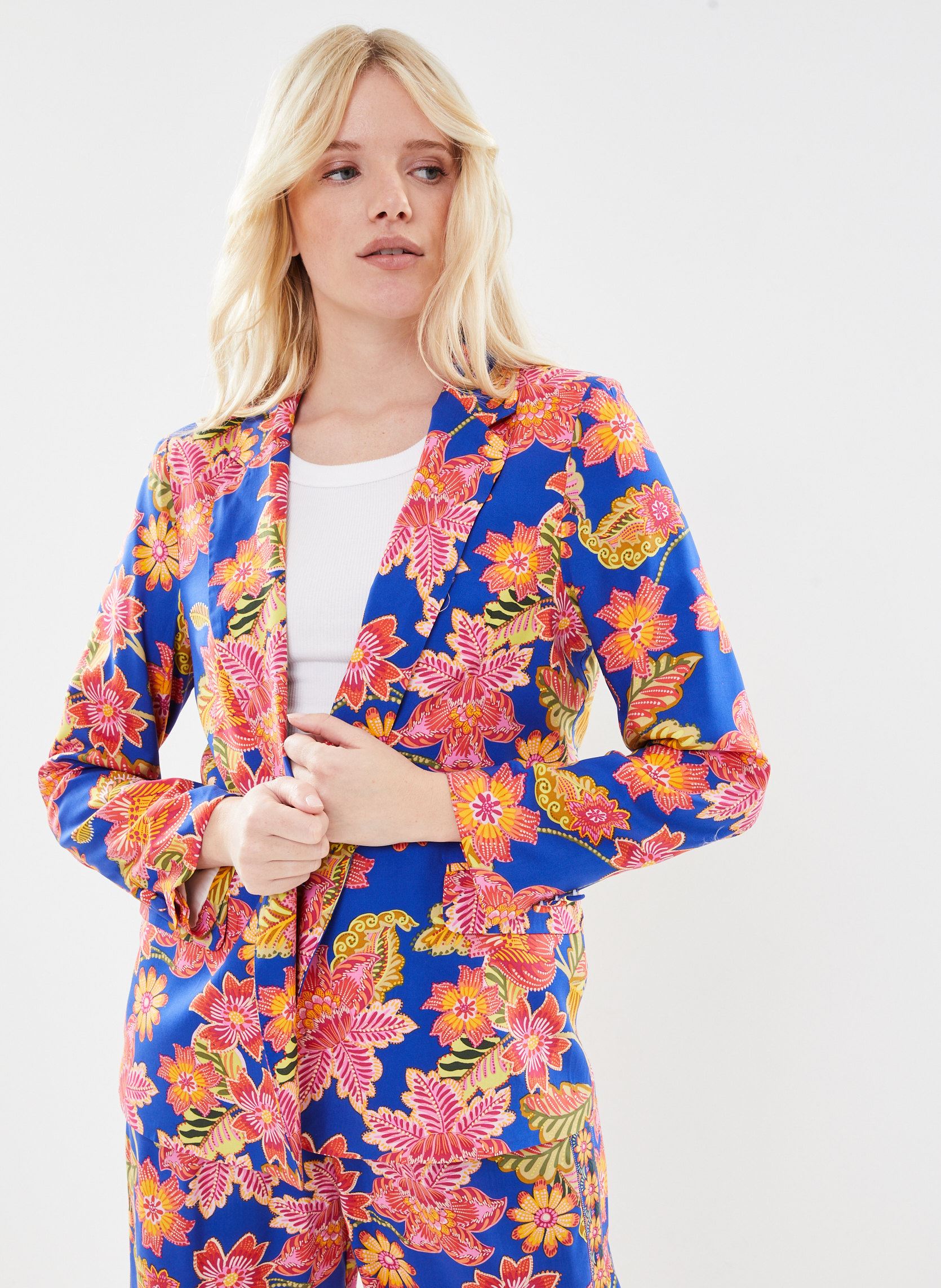 Jacketts / Sakkos Vildan damen blau La Petite Etoile Jacketts / Sakkos Vildan damen blau Bleu