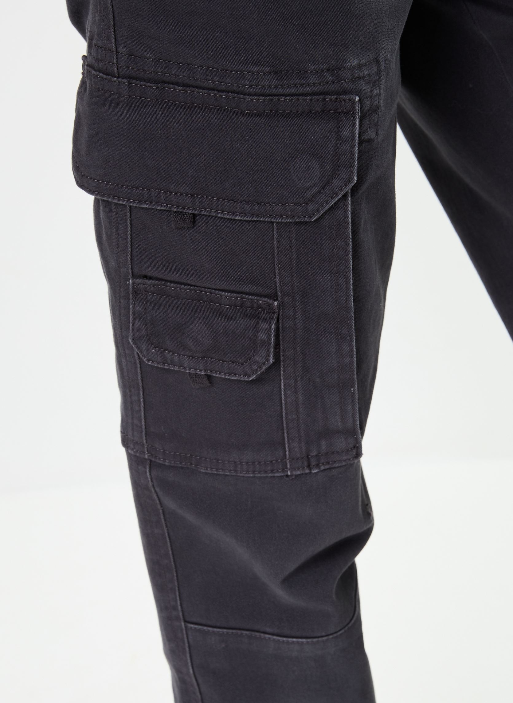 Pantalons chino PYRENEE cargo homme gris MADE BY Pantalons chino PYRENEE cargo homme gris GRIS FONCÉ