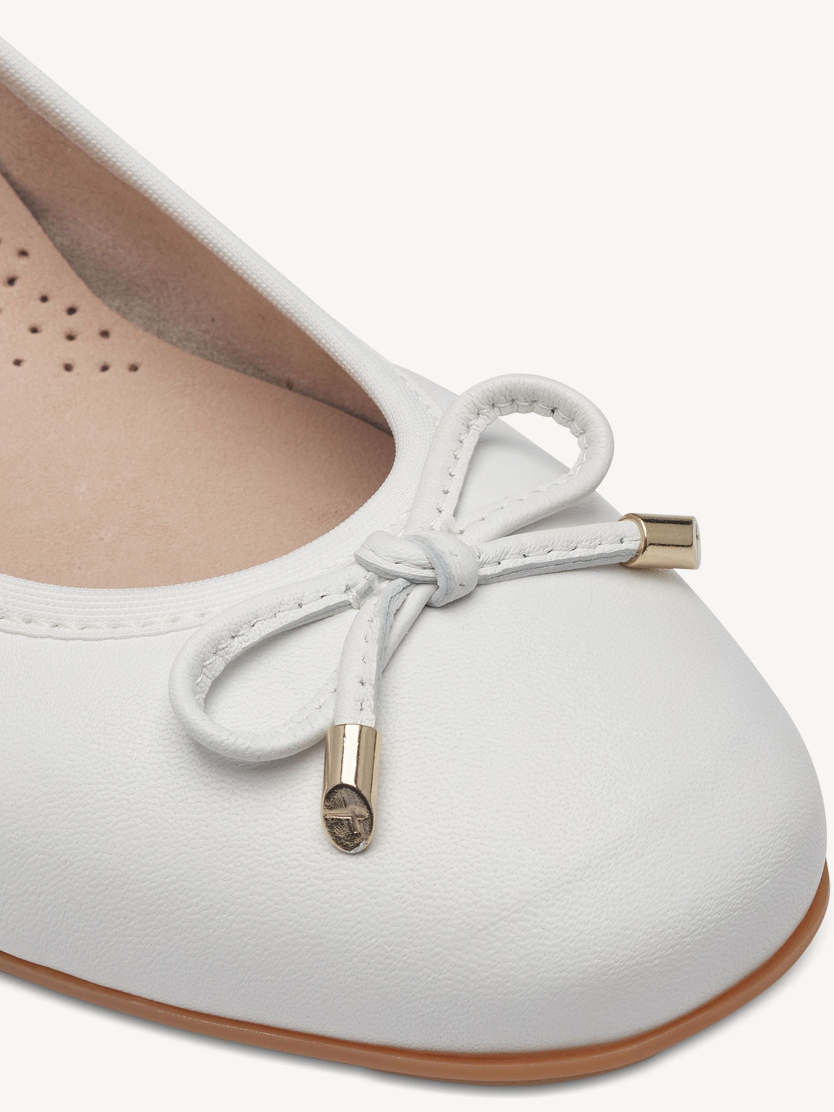 Ballerines classiques 8-82102-42 femme blanc Tamaris Ballerines classiques 8-82102-42 femme blanc Blanc