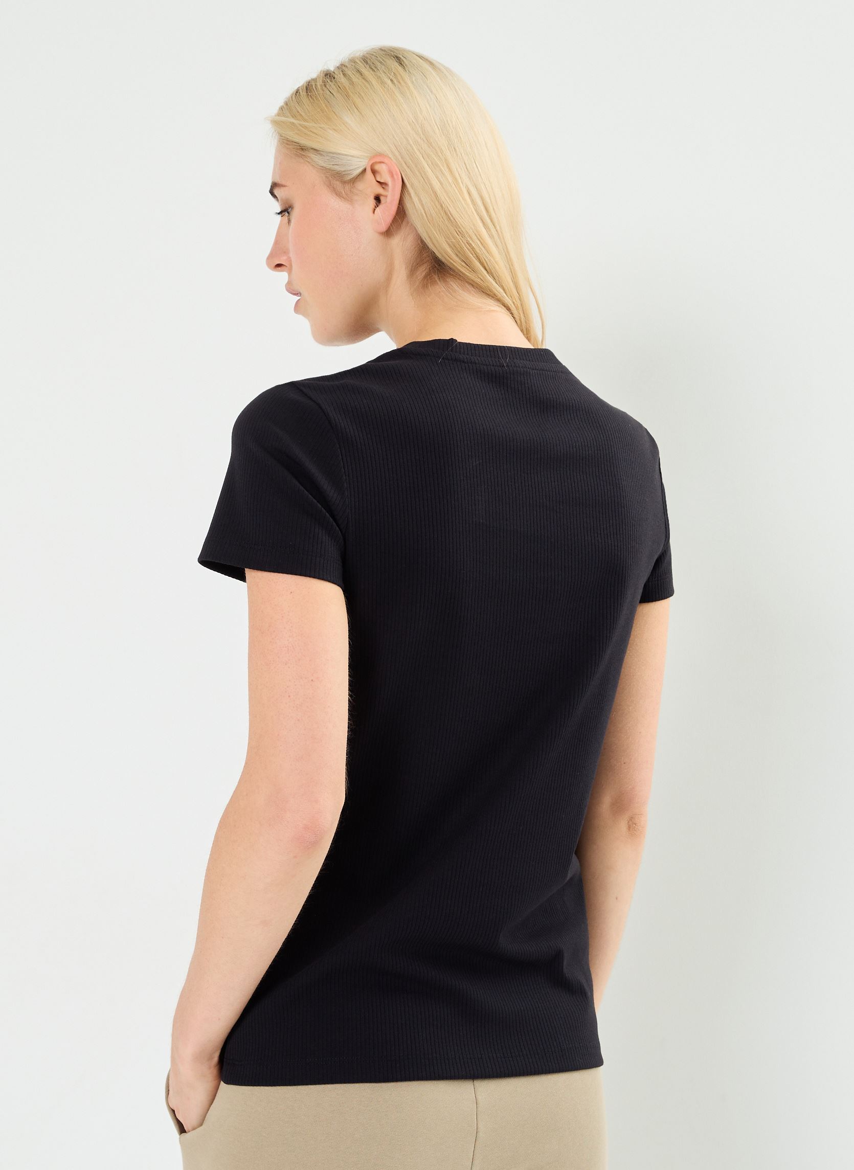 Camisetas de manga corta W Ess Ele Tee mujer negro Puma Camisetas de manga corta W Ess Ele Tee mujer negro PUMA BLACK