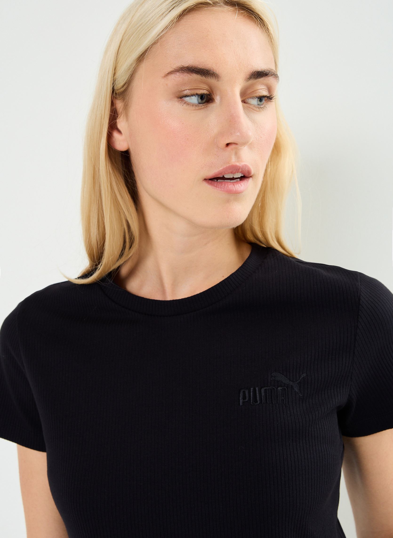 Camisetas de manga corta W Ess Ele Tee mujer negro Puma Camisetas de manga corta W Ess Ele Tee mujer negro PUMA BLACK