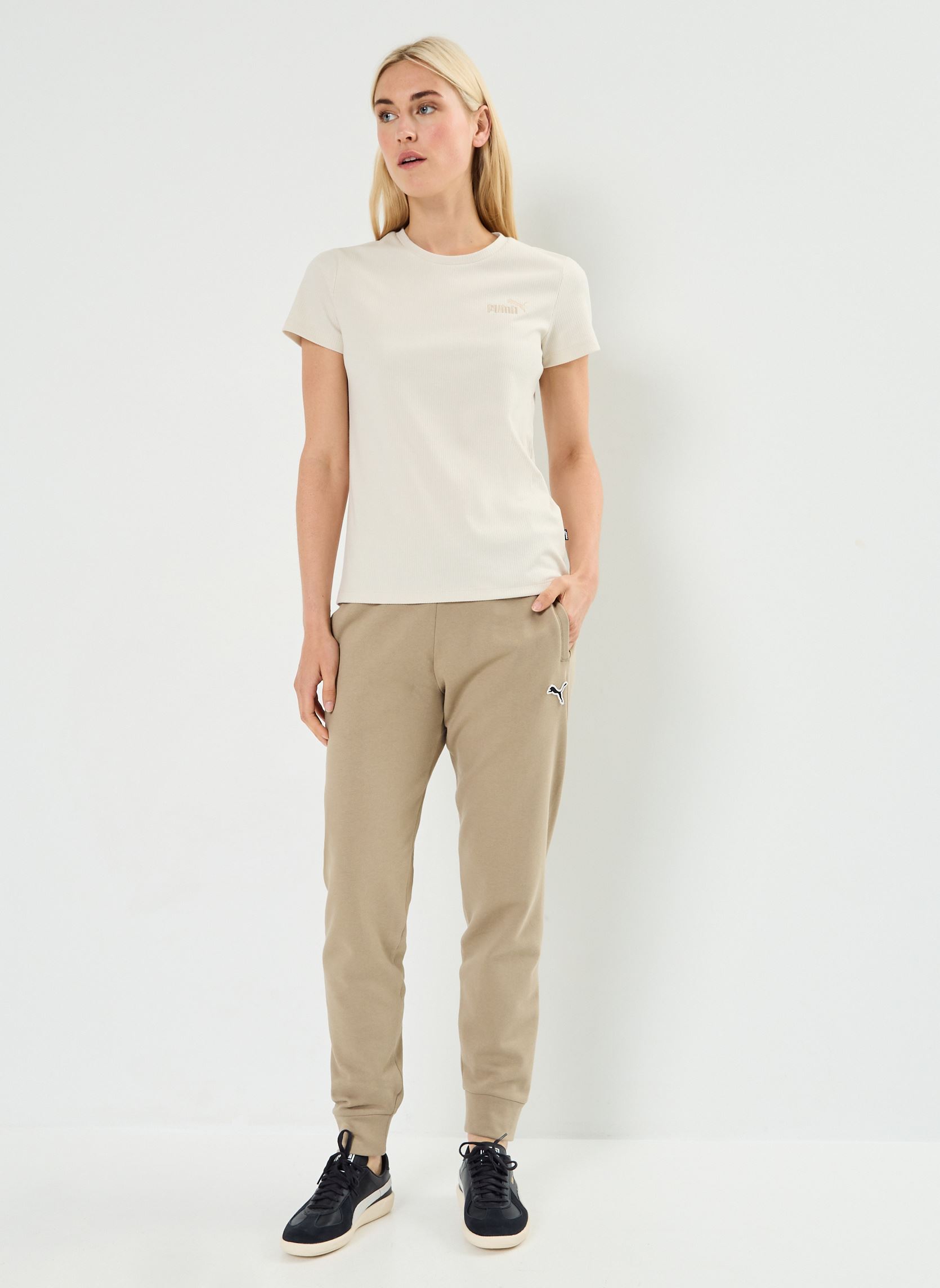 Tee-shirts manches courtes W Ess Ele Tee femme blanc Puma Tee-shirts manches courtes W Ess Ele Tee femme blanc Alpine Snow