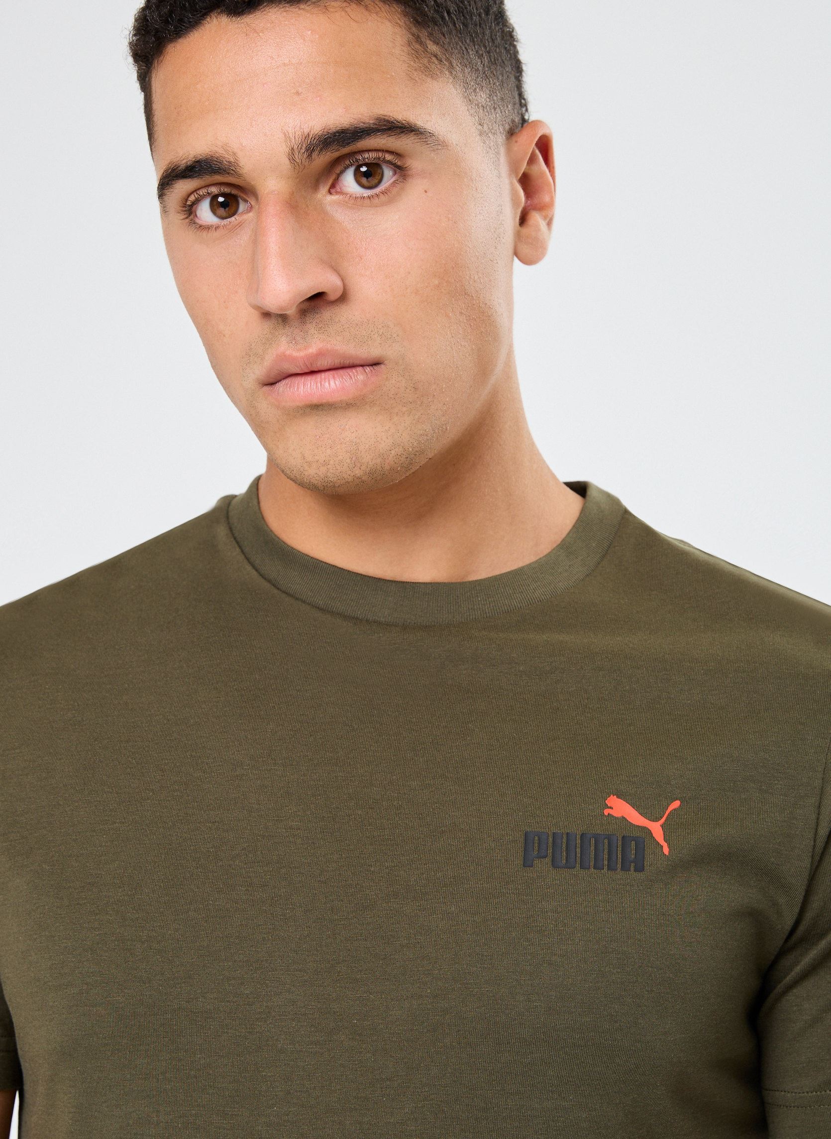 Tee-shirts manches courtes M ESS+2CO SLOGO TEE homme vert Puma Tee-shirts manches courtes M ESS+2CO SLOGO TEE homme vert DARK OLIVE