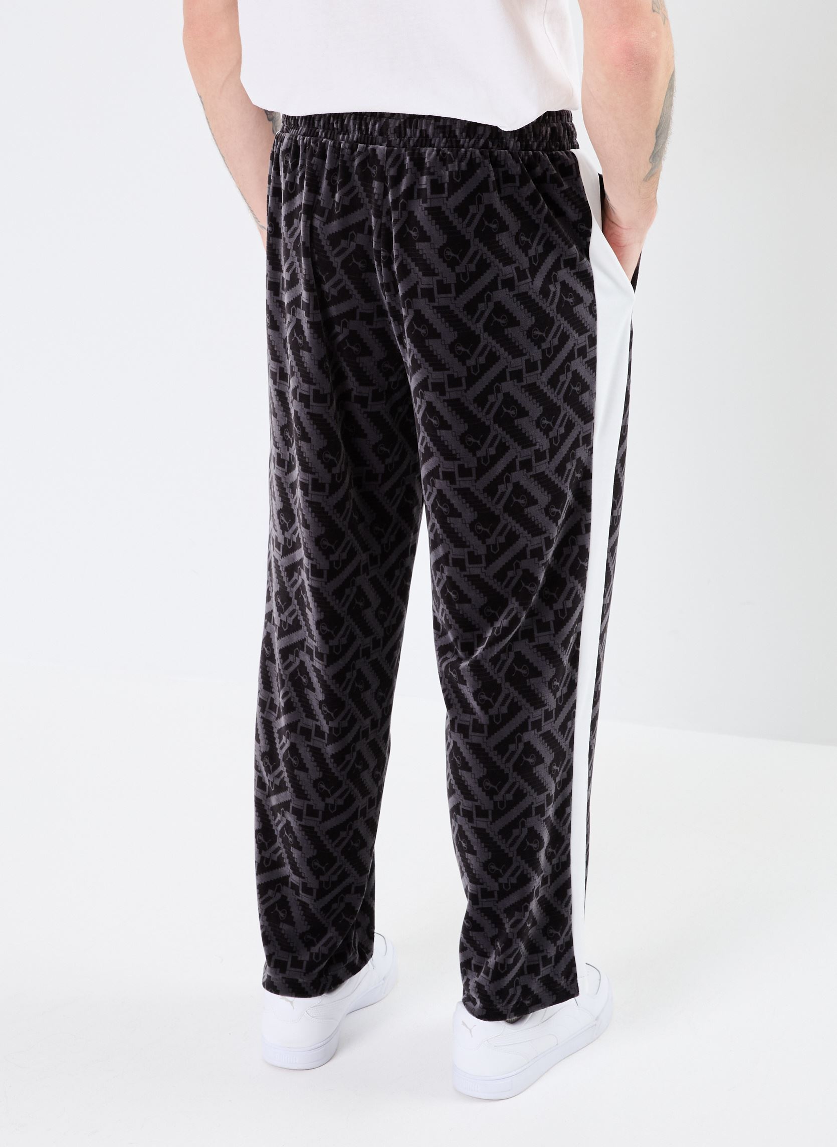Joggings PUMA X SQUID GAME PANT.BLK homme noir Puma Joggings PUMA X SQUID GAME PANT.BLK homme noir Puma Black