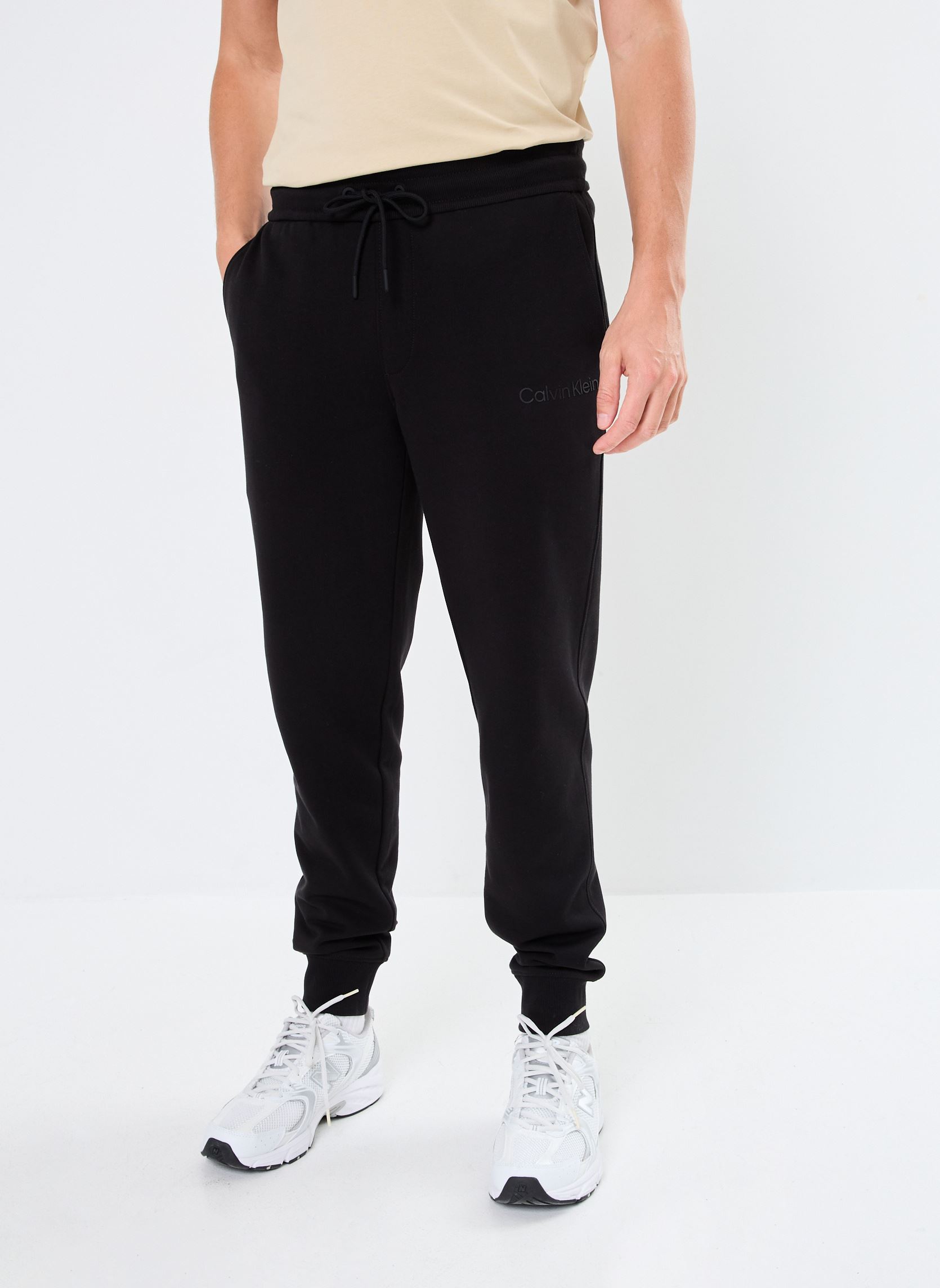 Vêtements Calvin Klein Jeans Institutional Hwk Pa J30J325660 pour Accessoires
