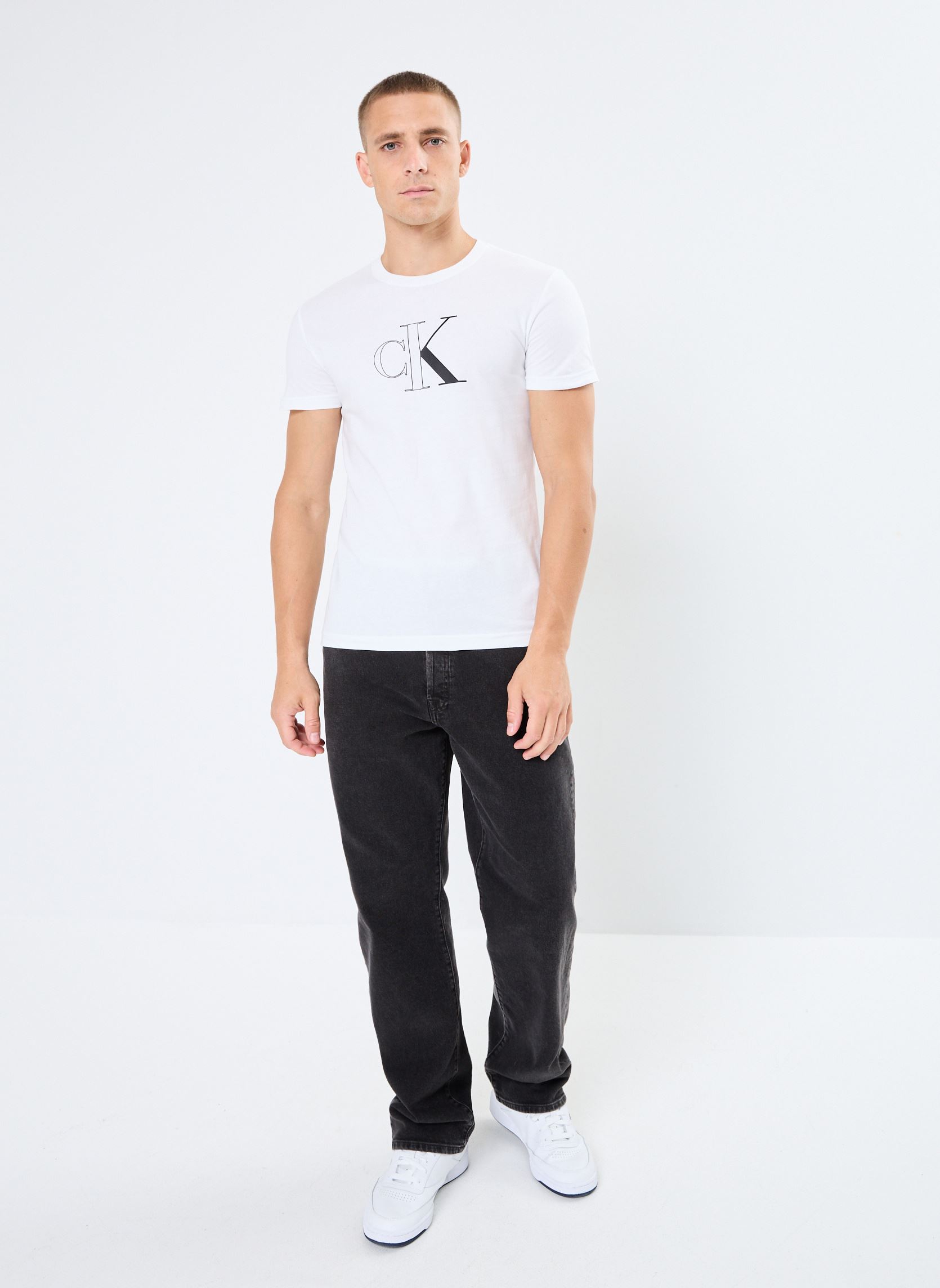 T-shirts met korte mouwen Outline Monologo Tee J30J325678 heren wit Calvin Klein Jeans T-shirts met korte mouwen Outline Monologo Tee J30J325678 heren wit BRIGHT WHITE